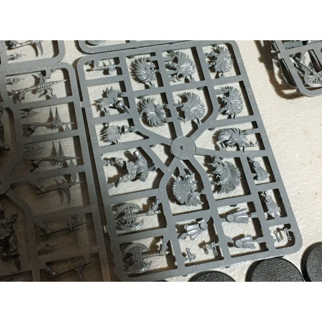 A20191 WARHAMMER AOS FYRESLAYERS BITS LOT VULKITE BERZERKERS NOS 10 PK ON SPRUE
