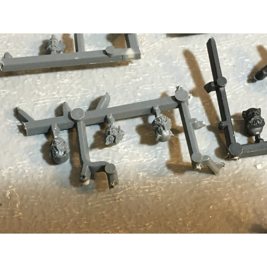 A24577B WARHAMMER 40K SPACE MARINES WOLVES BITS LOT HEADS 18 PK GAMES WORKSHOP