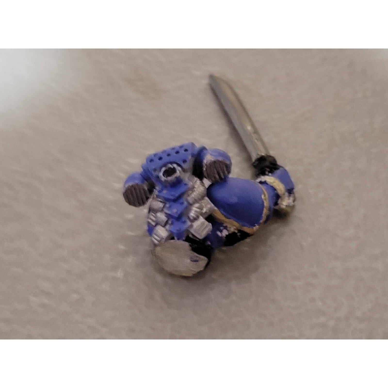 A19052 WARHAMMER 40K SPACE MARINES METAL BIKE CAPTAIN TORSO POWER SWORD