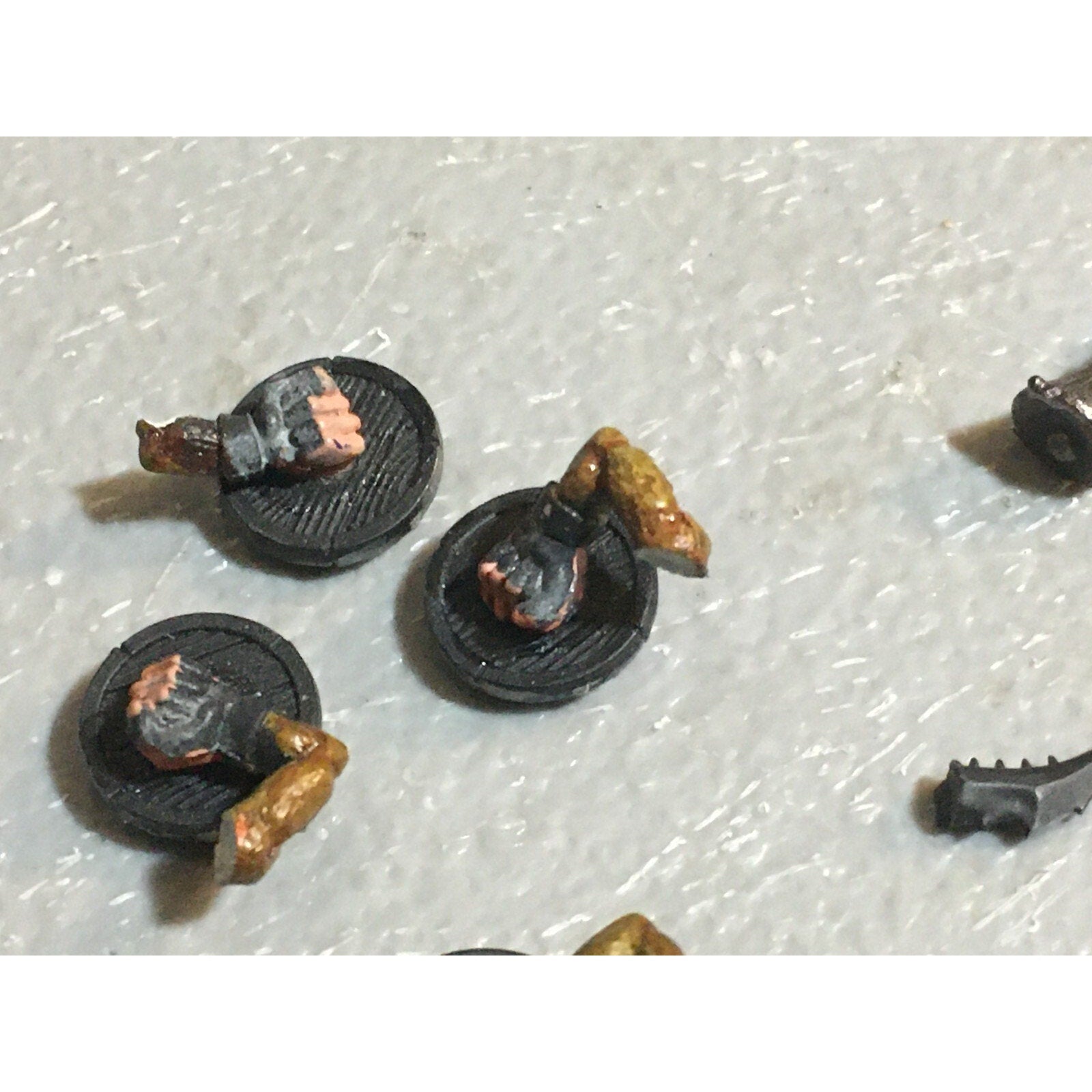 A21061 WARHAMMER FANTASY DWARFS SKULL SLAYER + SKAVEN ARMS SHIELDS BITS LOT GW