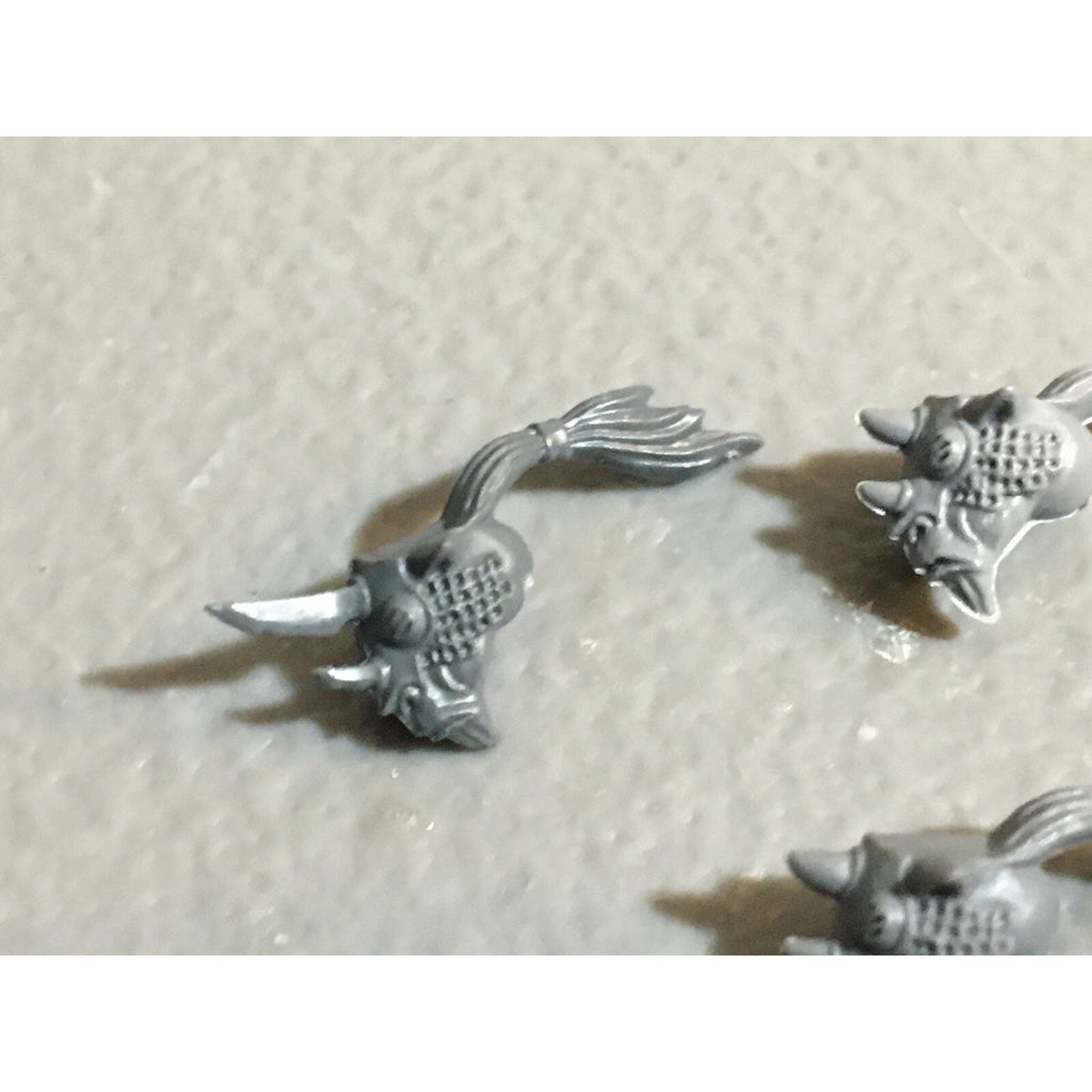A23234 WARHAMMER FANTASY CHAOS BEASTMEN BITS LOT BESTIGOR ARMS HEADS GW