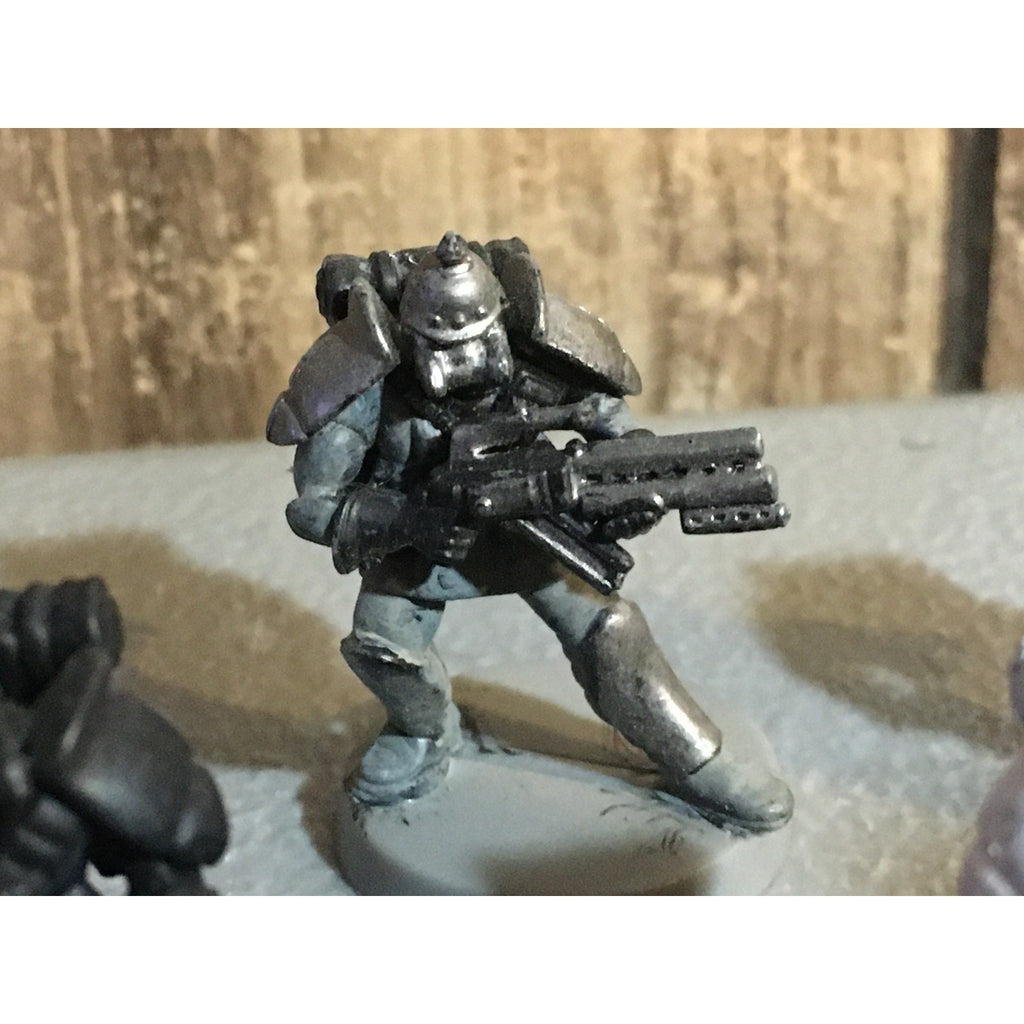 A30064 UNKNOWN TABLE TOP SCI-FI POWER ARMOR SOLDIERS 9 PK MISS 1 ARM WAR GAMES