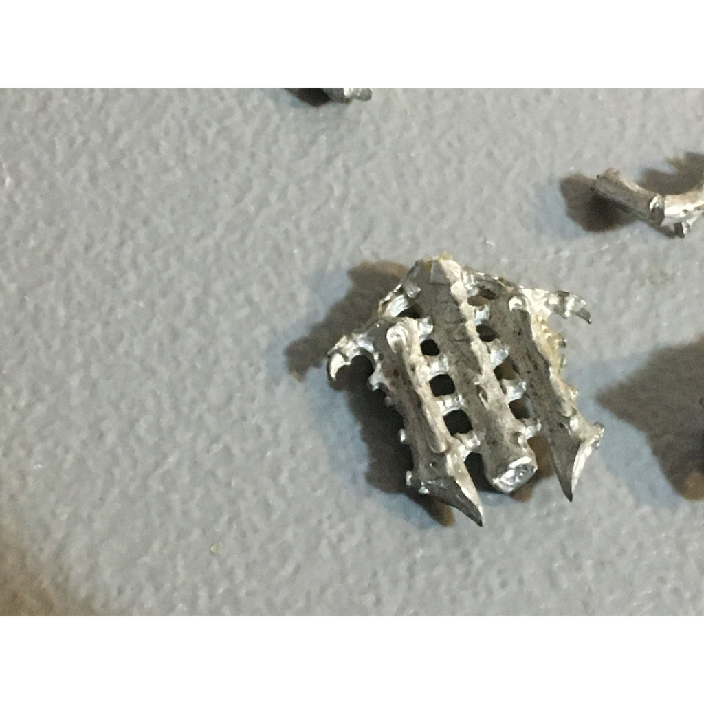 A32815 WARHAMMER 40K TYRANIDS METAL BITS & INCOMPLETE LOT RAVENER RIPPER SCYTHIN