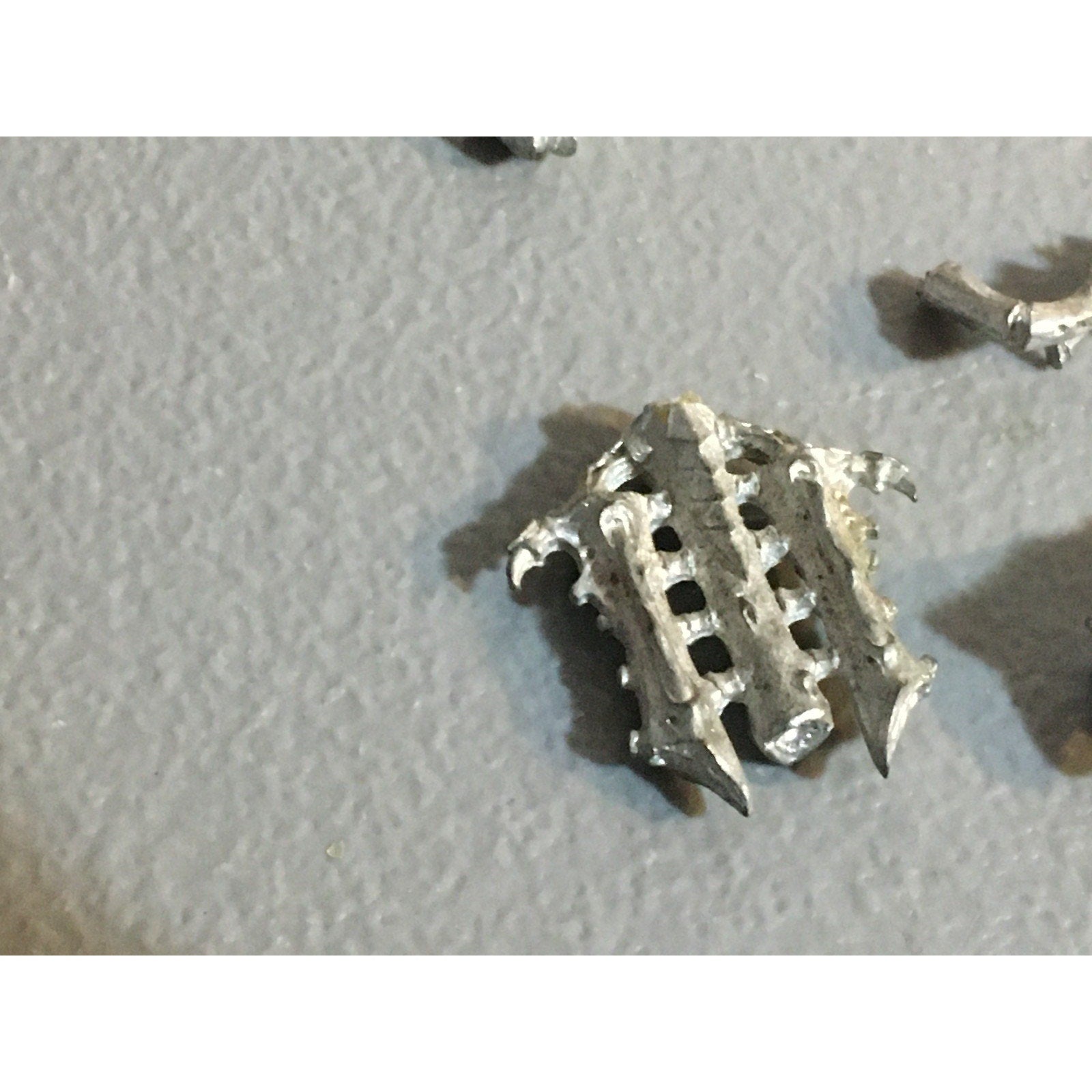 A32815 WARHAMMER 40K TYRANIDS METAL BITS & INCOMPLETE LOT RAVENER RIPPER SCYTHIN