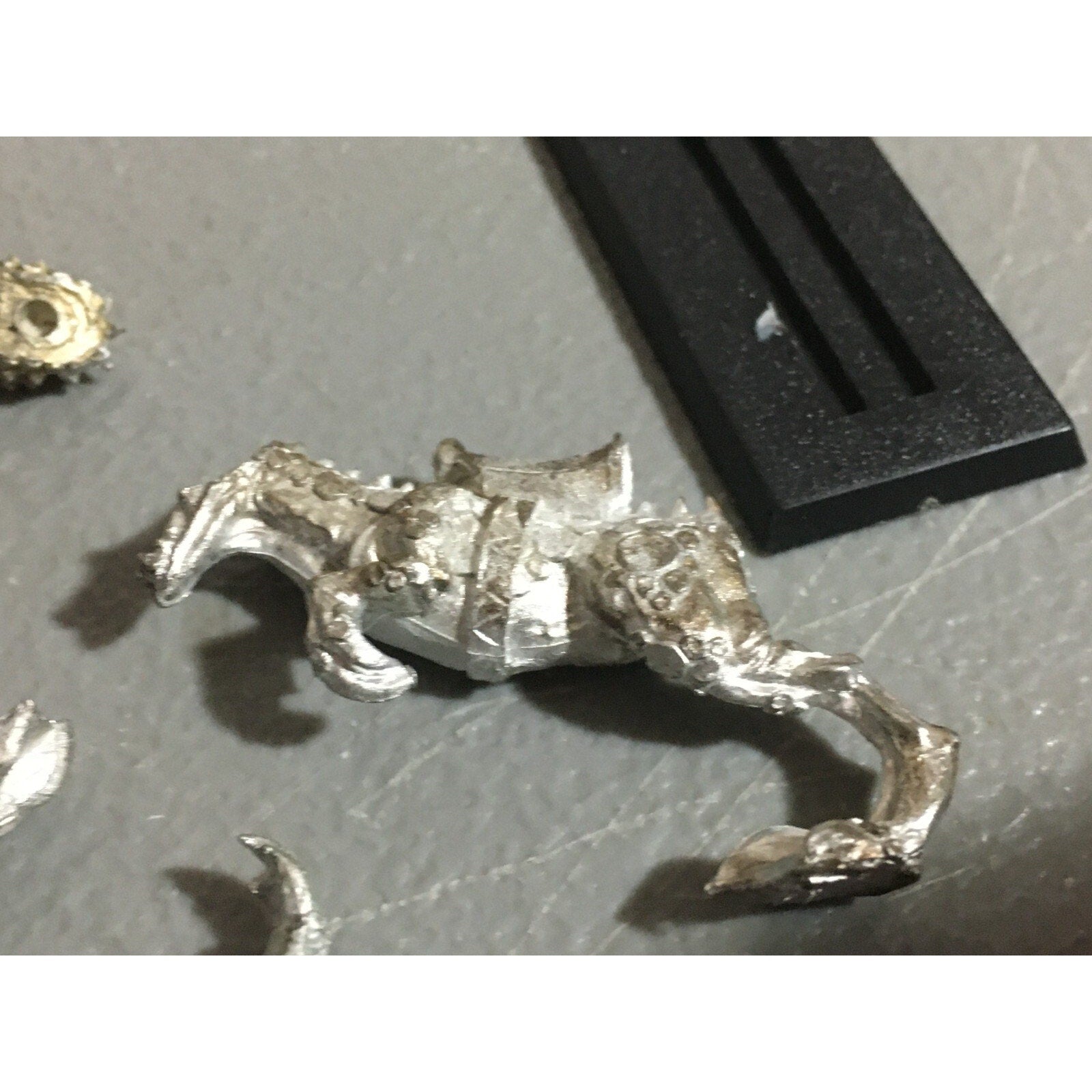 A20381 WARHAMMER FANTASY DARK ELVES METAL COLD ONE KNIGHT NO SHIELD SPEAR