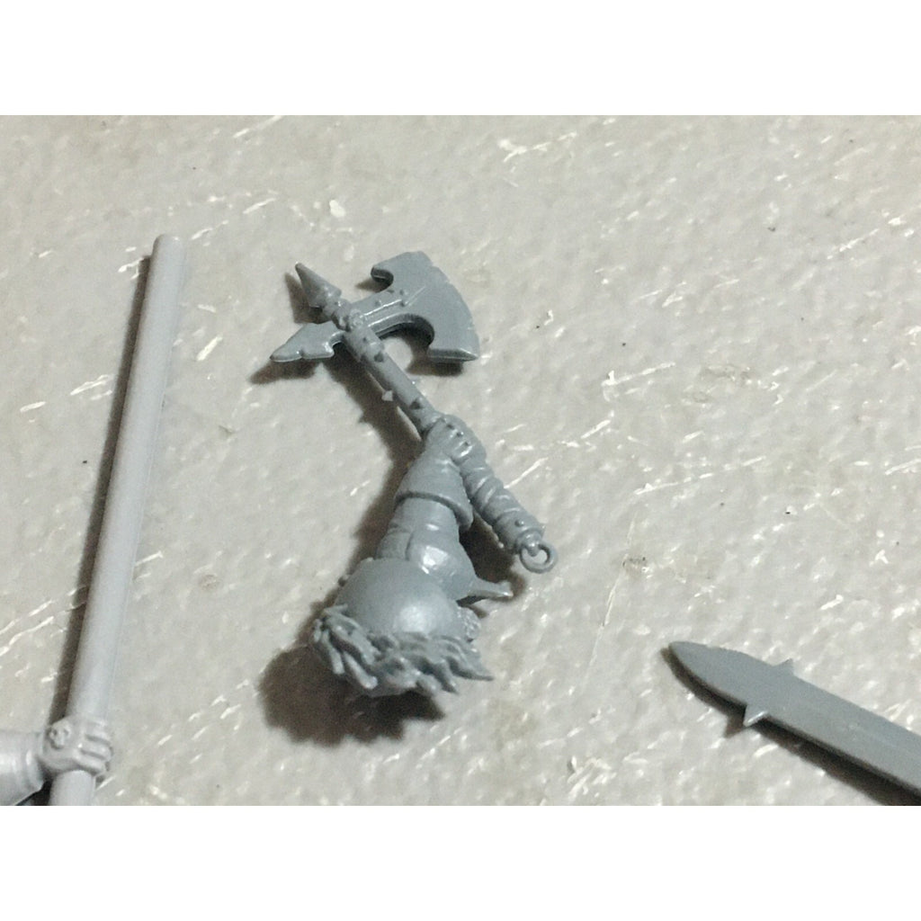A22719 WARHAMMER FANTASY CHAOS MORTALS WARRIORS BITS LOT HANDS GW
