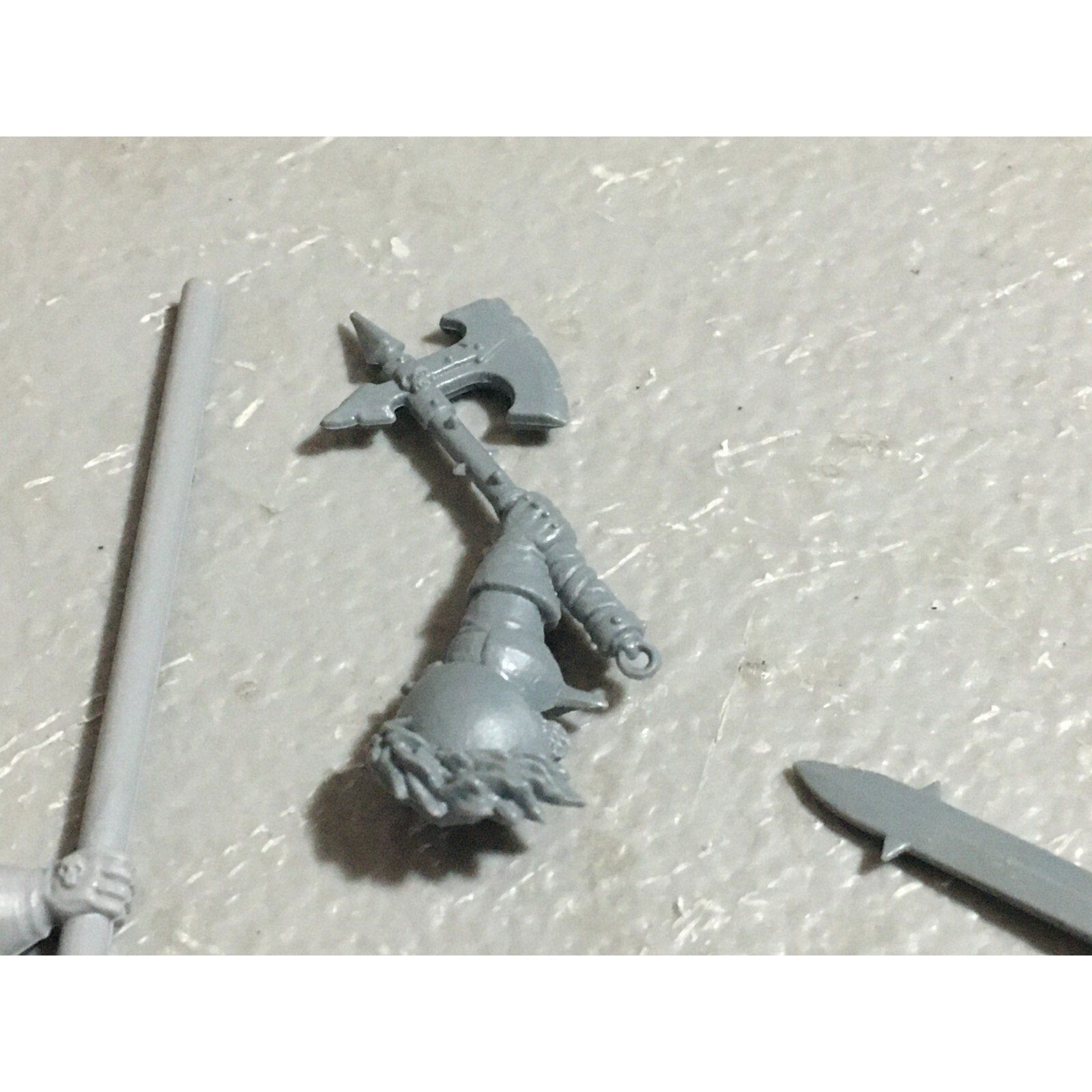 A22719 WARHAMMER FANTASY CHAOS MORTALS WARRIORS BITS LOT HANDS GW
