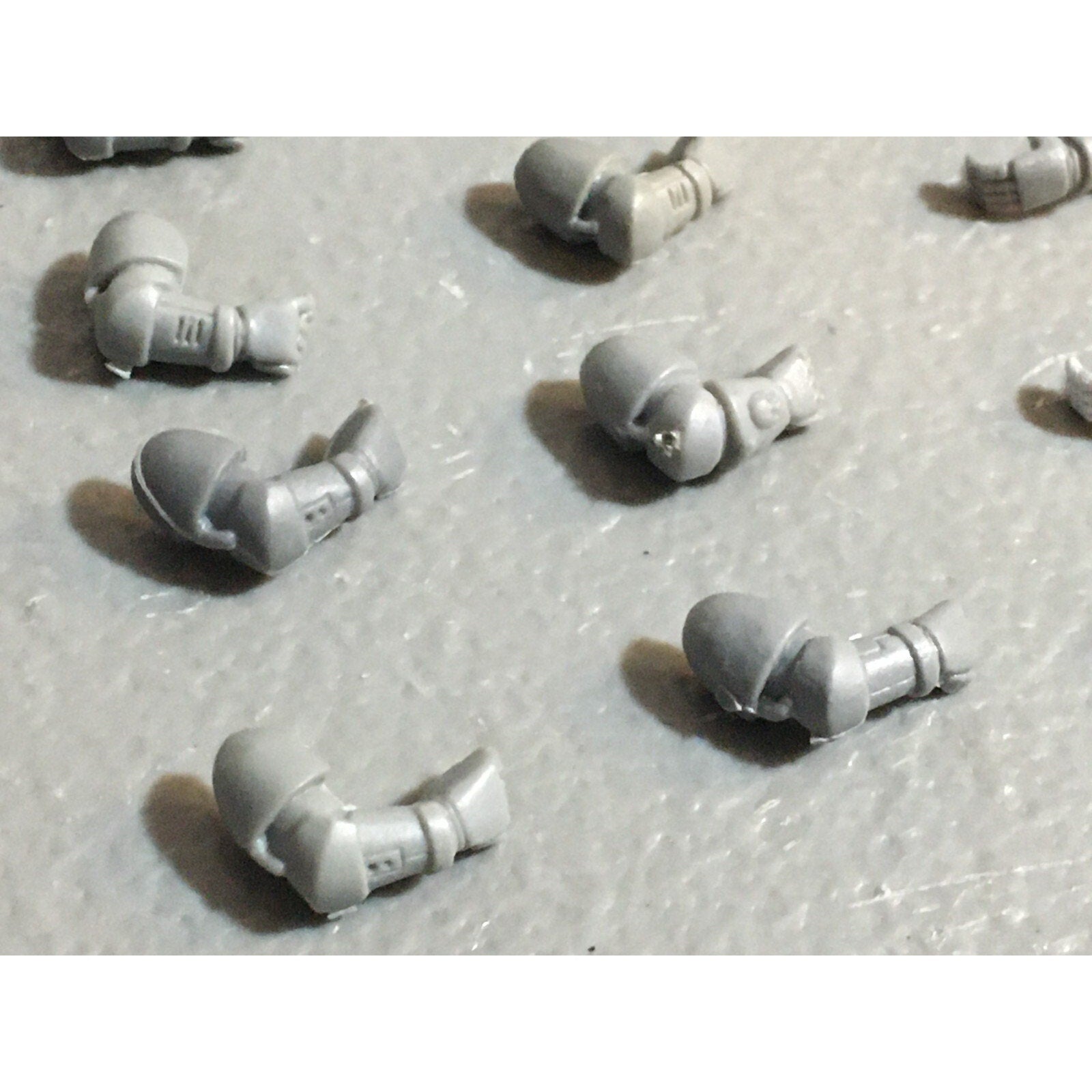A22946 WARHAMMER 40K SPACE MARINES BITS LOT ARMS GAMES WORKSHOP GW