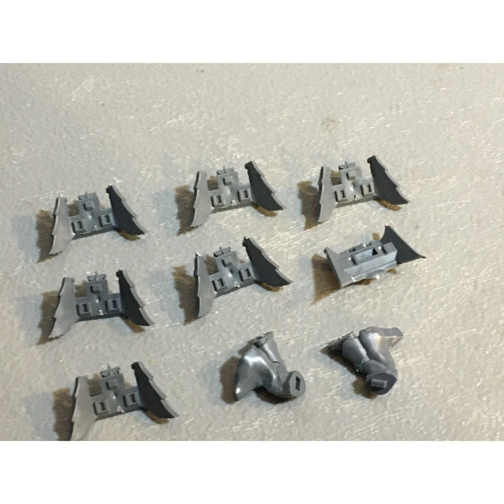 A29407 WARHAMMER 40K SPACE MARINES DARK ANGELS BITS LOT BIKE FRONT PLATES + LEGS