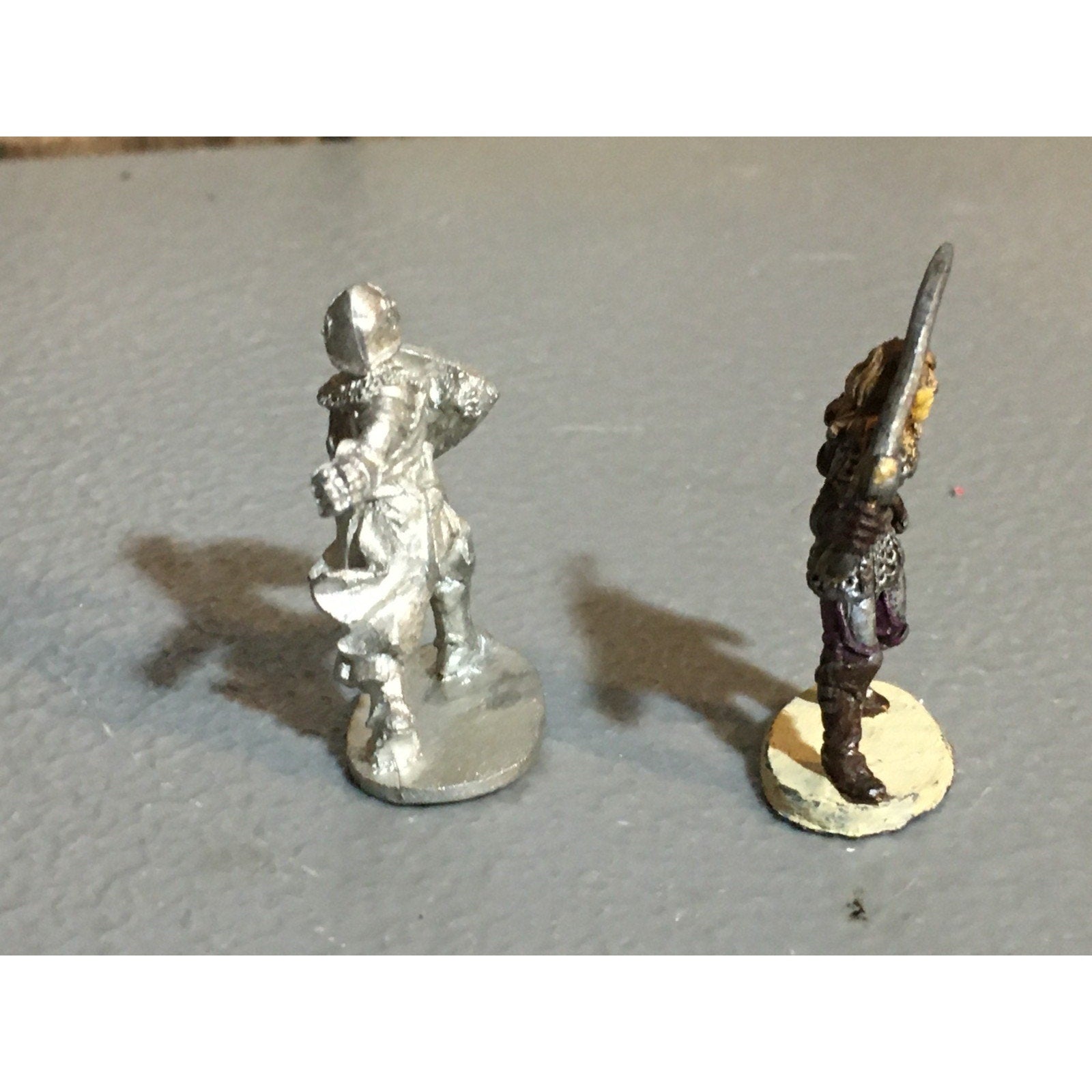 A24861 UNBRANDED METAL TABLETOP OLD OOP D&D FANTASY WARRIORS KNIGHTS MINIATURES