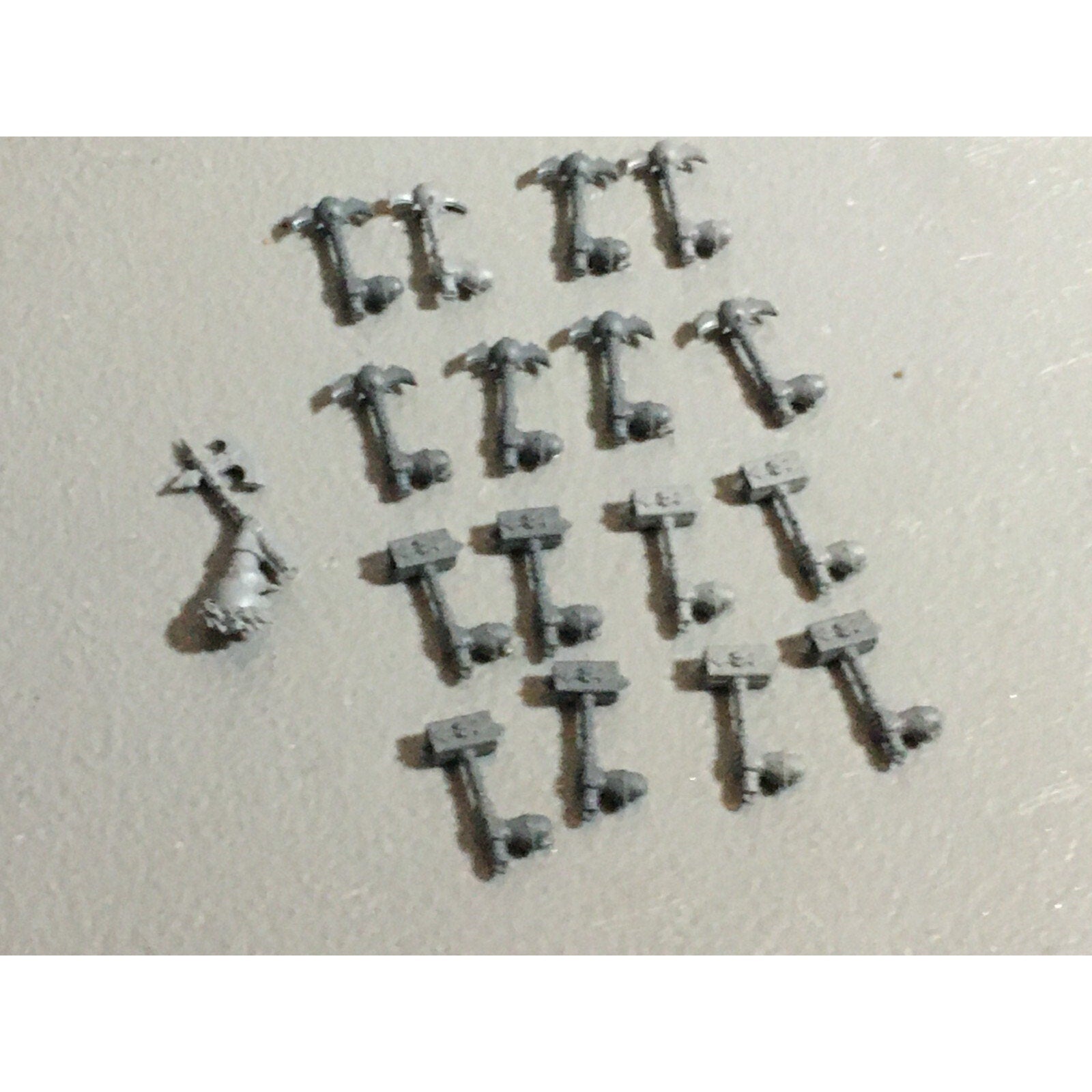 A22215 WARHAMMER FANTASY CHAOS MORTALS BITS LOT HAMMER HANDS GAMES WORKSHOP