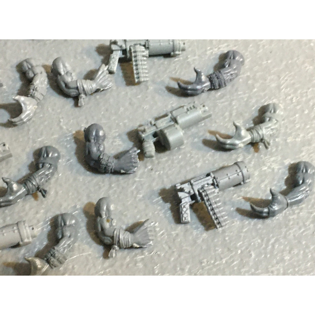 A33023 WARHAMMER 40K SPACE ORKS BITS LOT SHOOTAS ARMS GW GAMES WORKSHOP