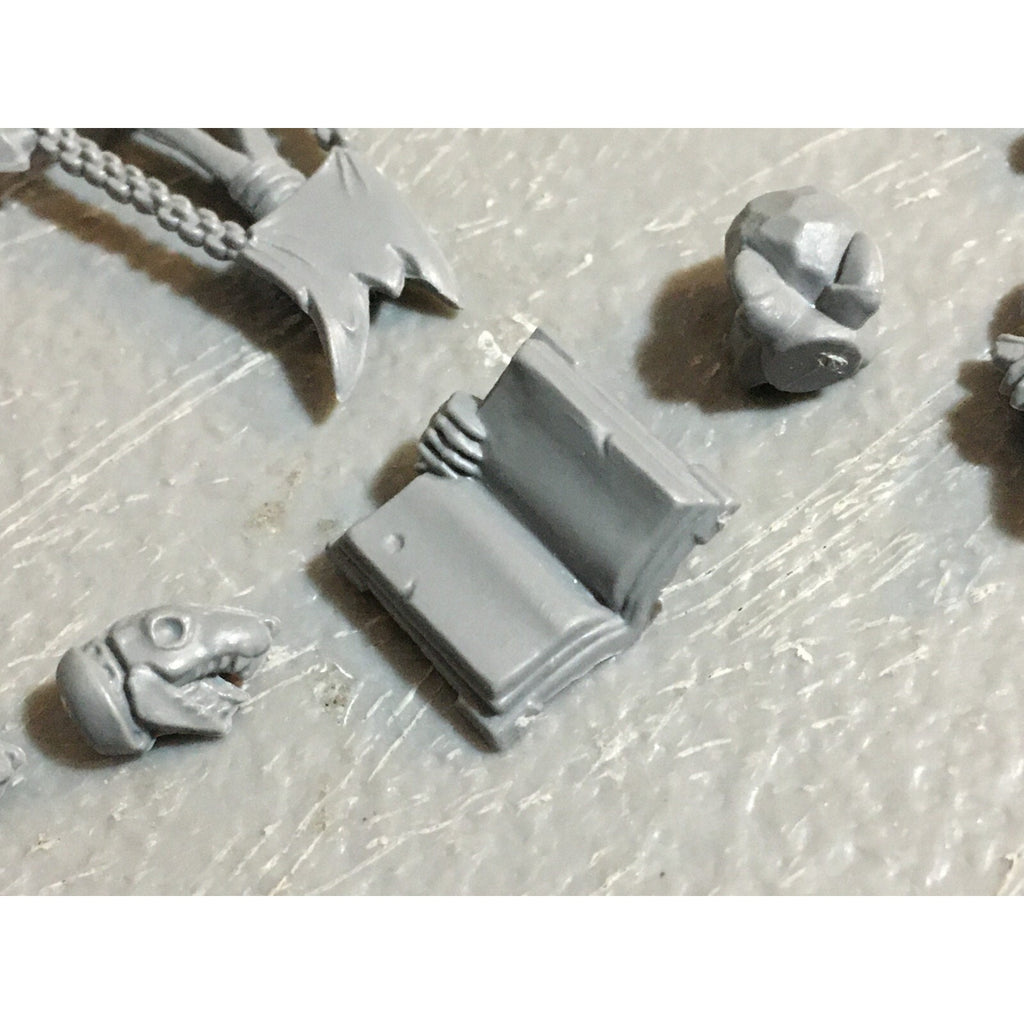 A23447 WARHAMMER FANTASY SKAVEN BITS LOT MIXED CLANRAT PLAGUE MONK RUNNER GW