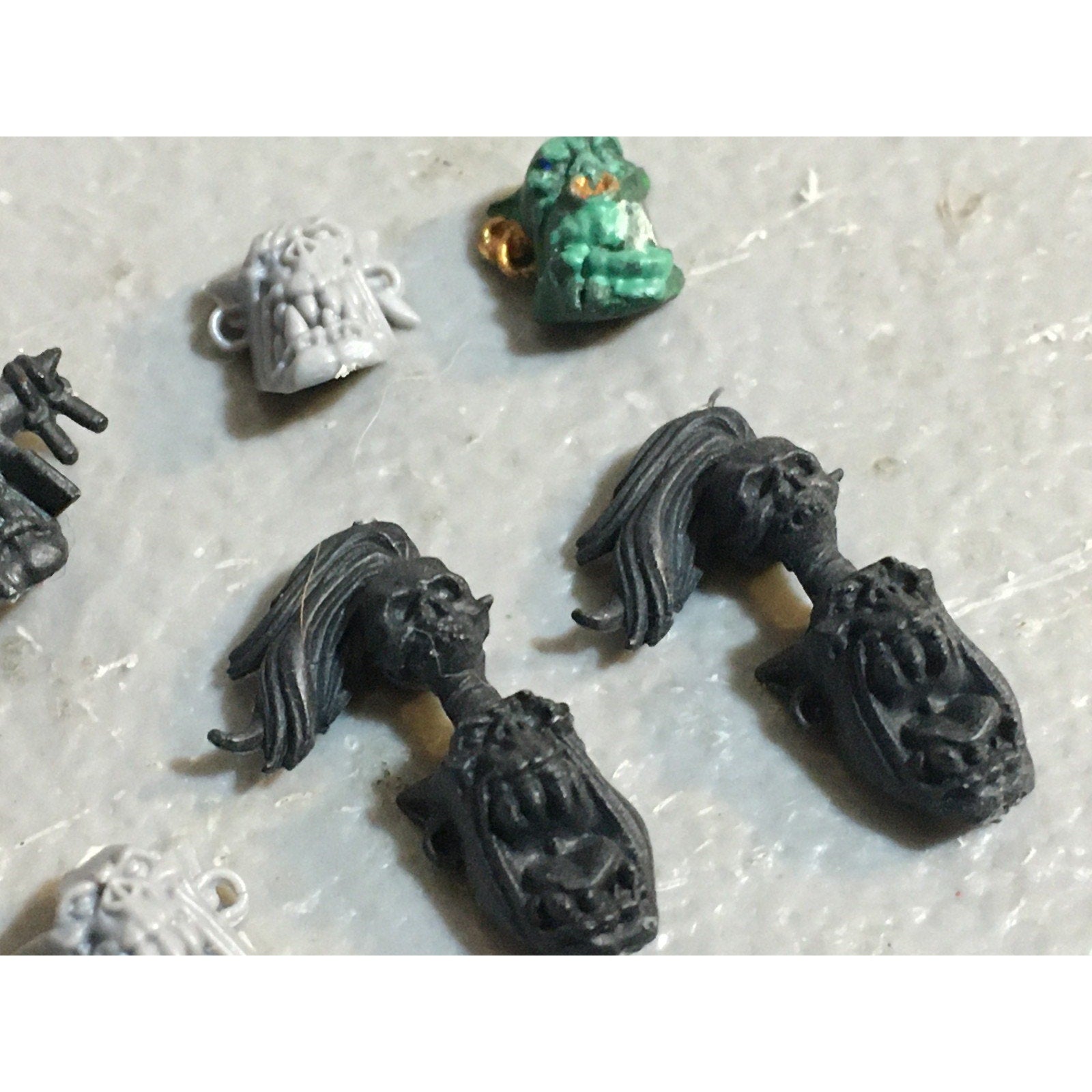 A33559 WARHAMMER 40K SPACE ORKS BITS LOT HEADS GW GAMES WORKSHOP