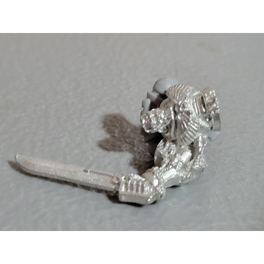A19053 WARHAMMER 40K SPACE MARINES METAL BIKE CAPTAIN TORSO POWER SWORD