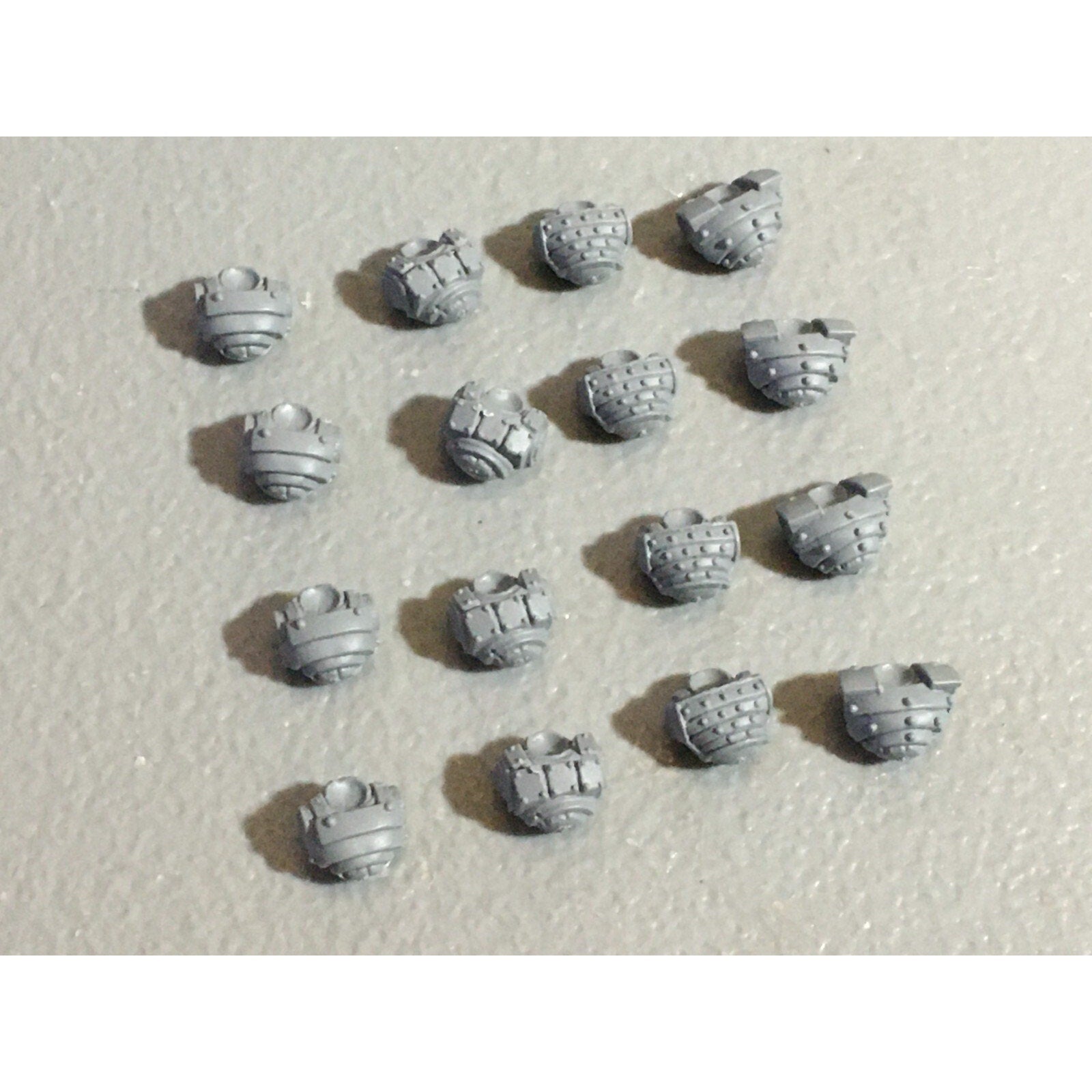 A22302 WARHAMMER FANTASY SKAVEN BITS LOT CLANRAT TORSOS GAMES WORKSHOP GW