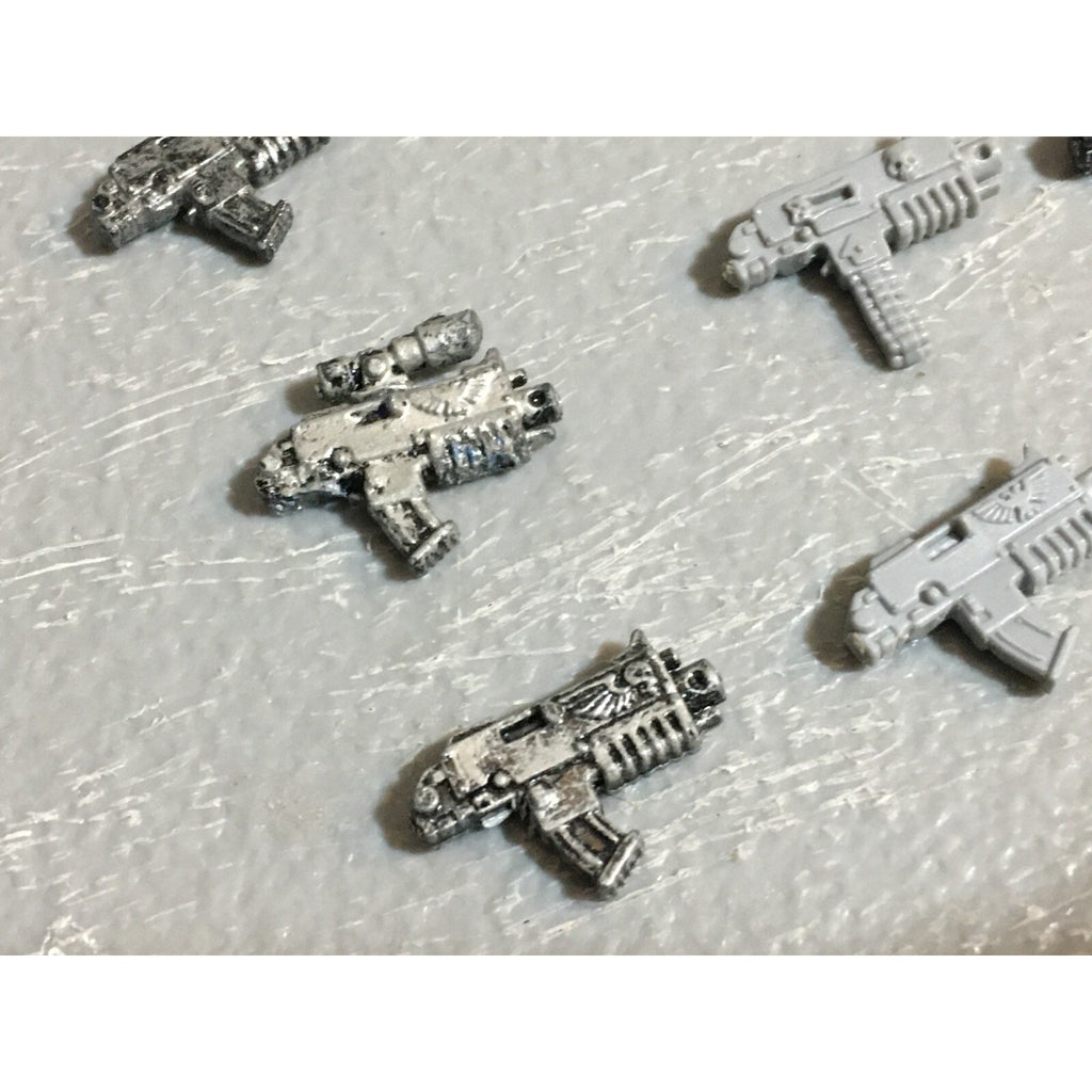 A22959 WARHAMMER 40K SPACE MARINES BITS LOT BOLTERS GAMES WORKSHOP GW