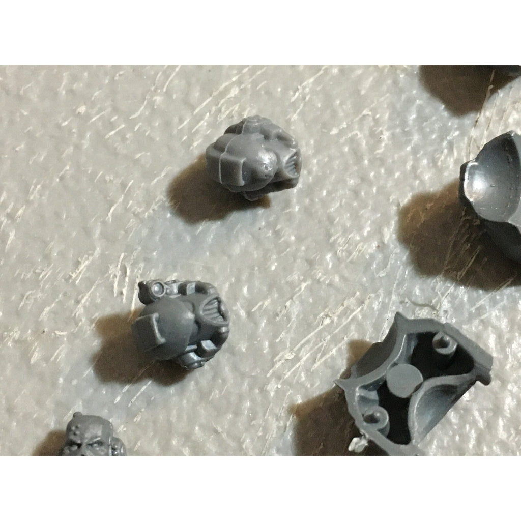 A23158 WARHAMMER 40K SPACE MARINES BITS LOT MIXED TORSOS HEADS GAMES WORKSHOP GW