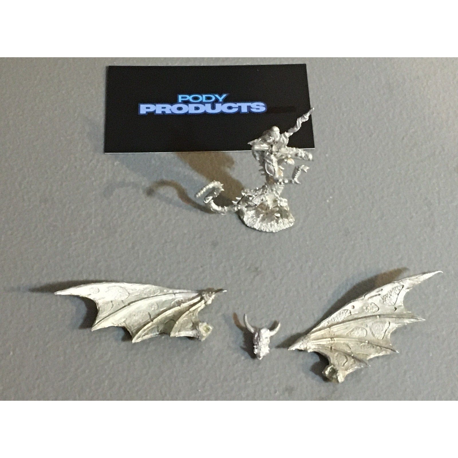 A33650 WARHAMMER WARMASTER UNDEAD METAL HERO ON ZOMBIE DRAGON GW