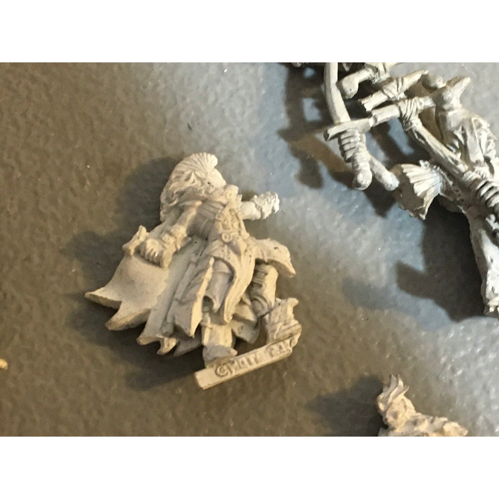 A34037 UNKNOWN METAL MINIATURES FANTASY MIXED LOT ELF WARRIOR STANDARD