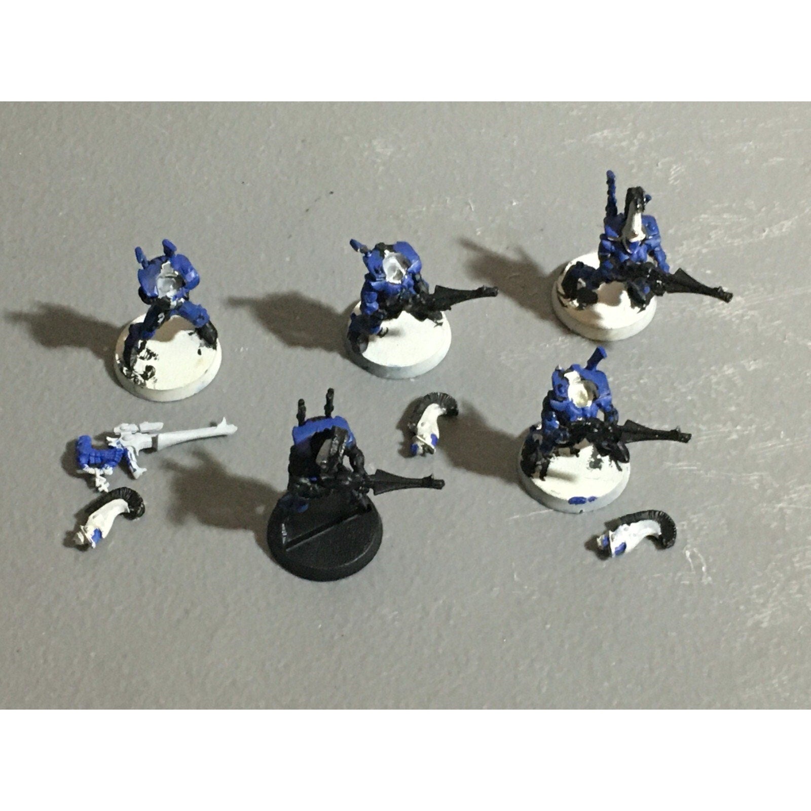 A22117 WARHAMMER 40K ELDAR CRAFTWORLDS DIRE AVENGERS METAL HEADS MISS 1 ARM GW