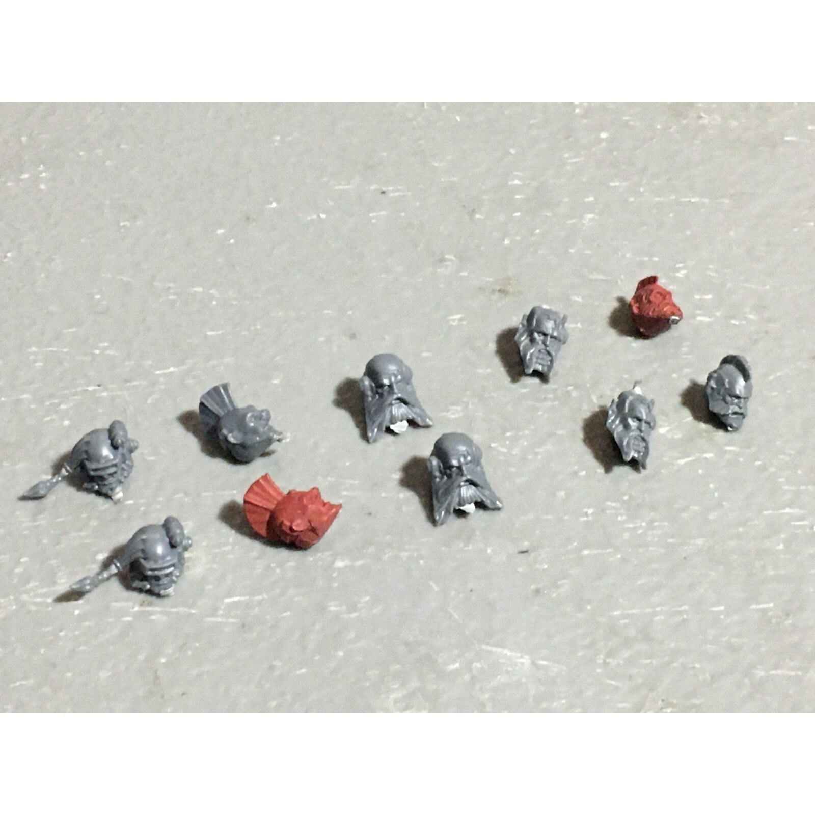 A22552 WARHAMMER 40K SPACE MARINES WOLVES BITS LOT SCOUT HEADS GAMES WORKSHOP GW