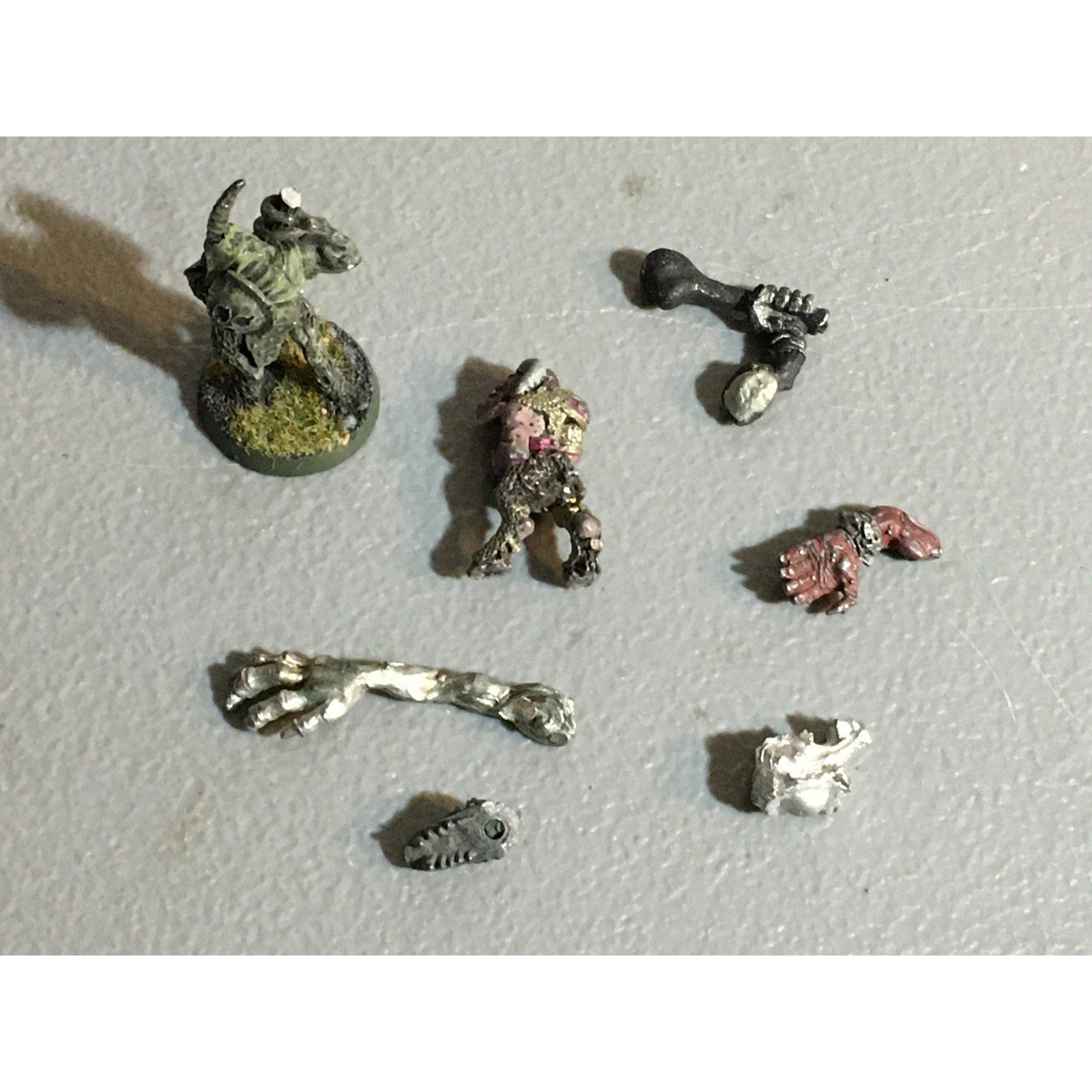 A32492 WARHAMMER FANTASY METAL MIXED BITS & INC LOT CHAOS BESTIGOR GORGER COLD