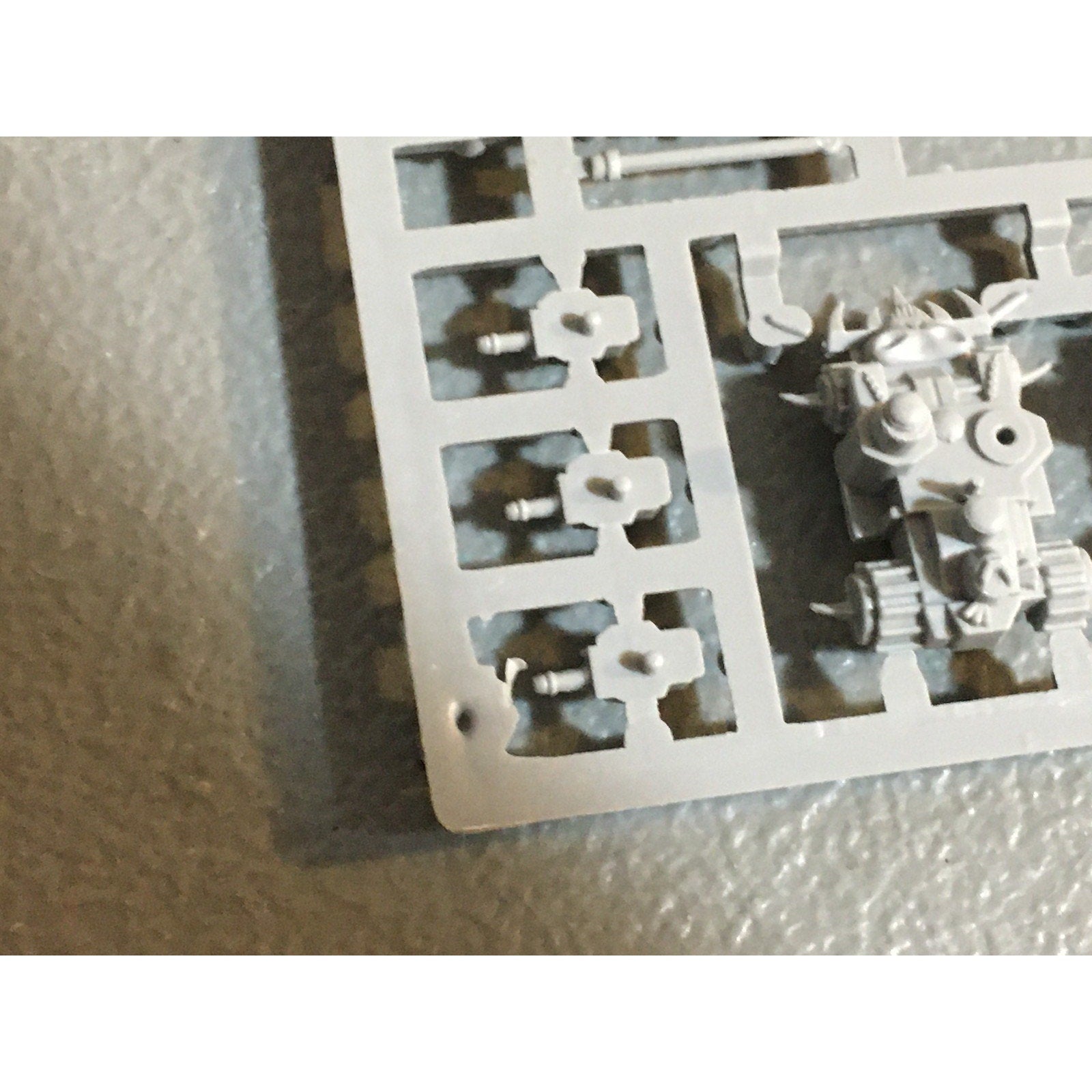 A31702 WARHAMMER EPIC 40K SPACE ORKS SPRUE BOYZ & BATTLEWAGONS GW