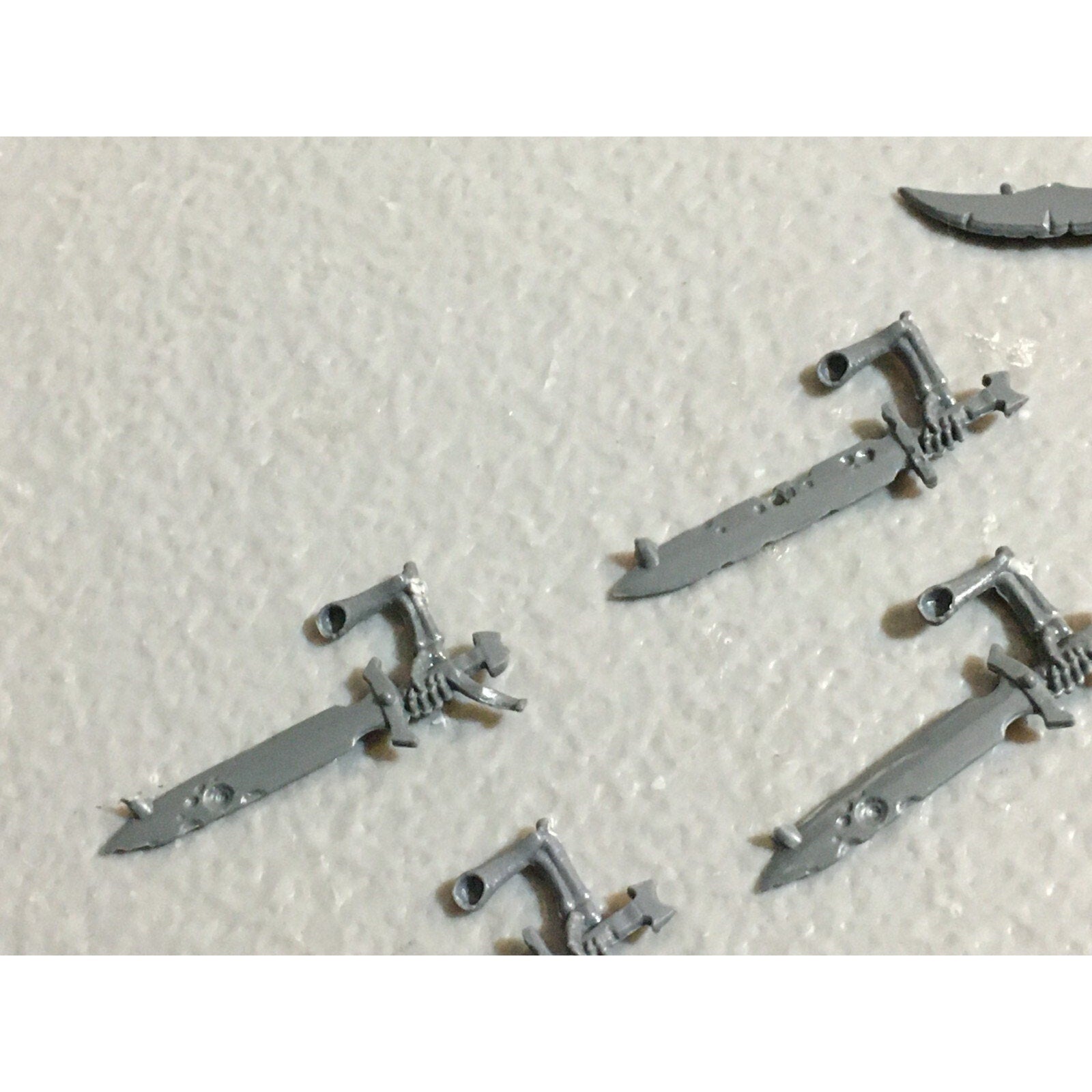 A23415 WARHAMMER FANTASY VAMPIRE COUNTS BITS LOT SKELETON WIGHT SWORD ARMS GW
