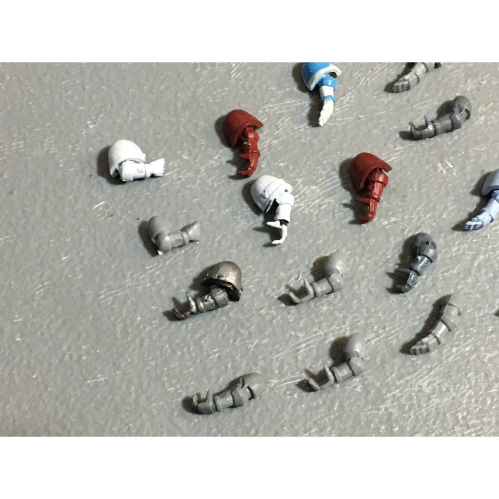 A22967 WARHAMMER 40K SPACE MARINES BITS LOT ARMS GAMES WORKSHOP GW