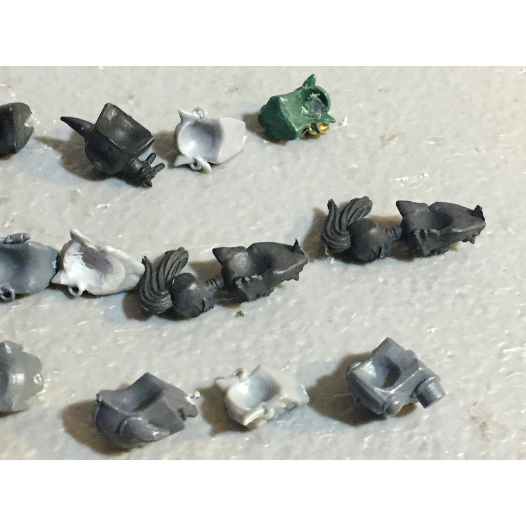 A33559 WARHAMMER 40K SPACE ORKS BITS LOT HEADS GW GAMES WORKSHOP