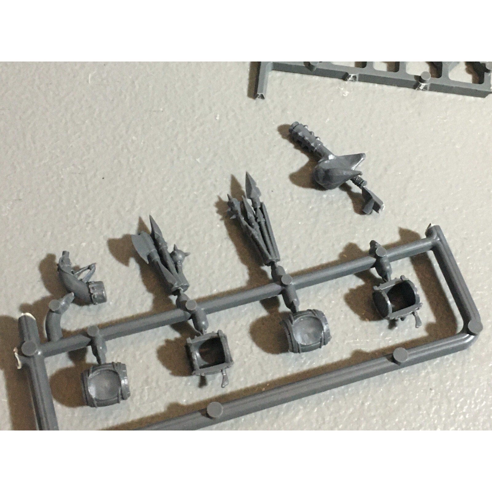 A22072 WARHAMMER FANTASY OGRE KINGDOMS BITS LOT ON SPRUE GAMES WORKSHOP GW