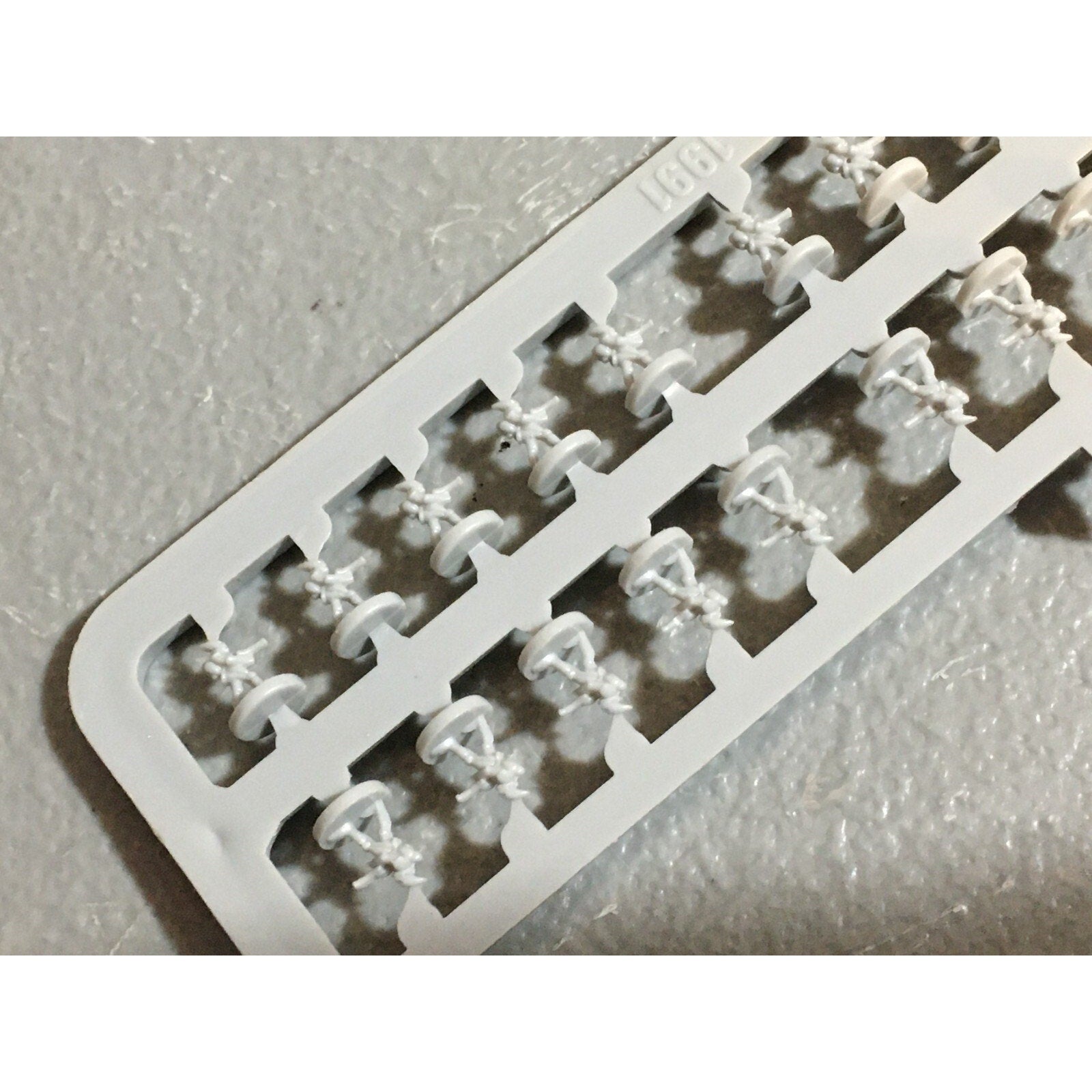 A11308 EPIC WARHAMMER 40K ELDAR CRAFTWORLDS GUARDIANS & FALCONS SPRUE 2X GW
