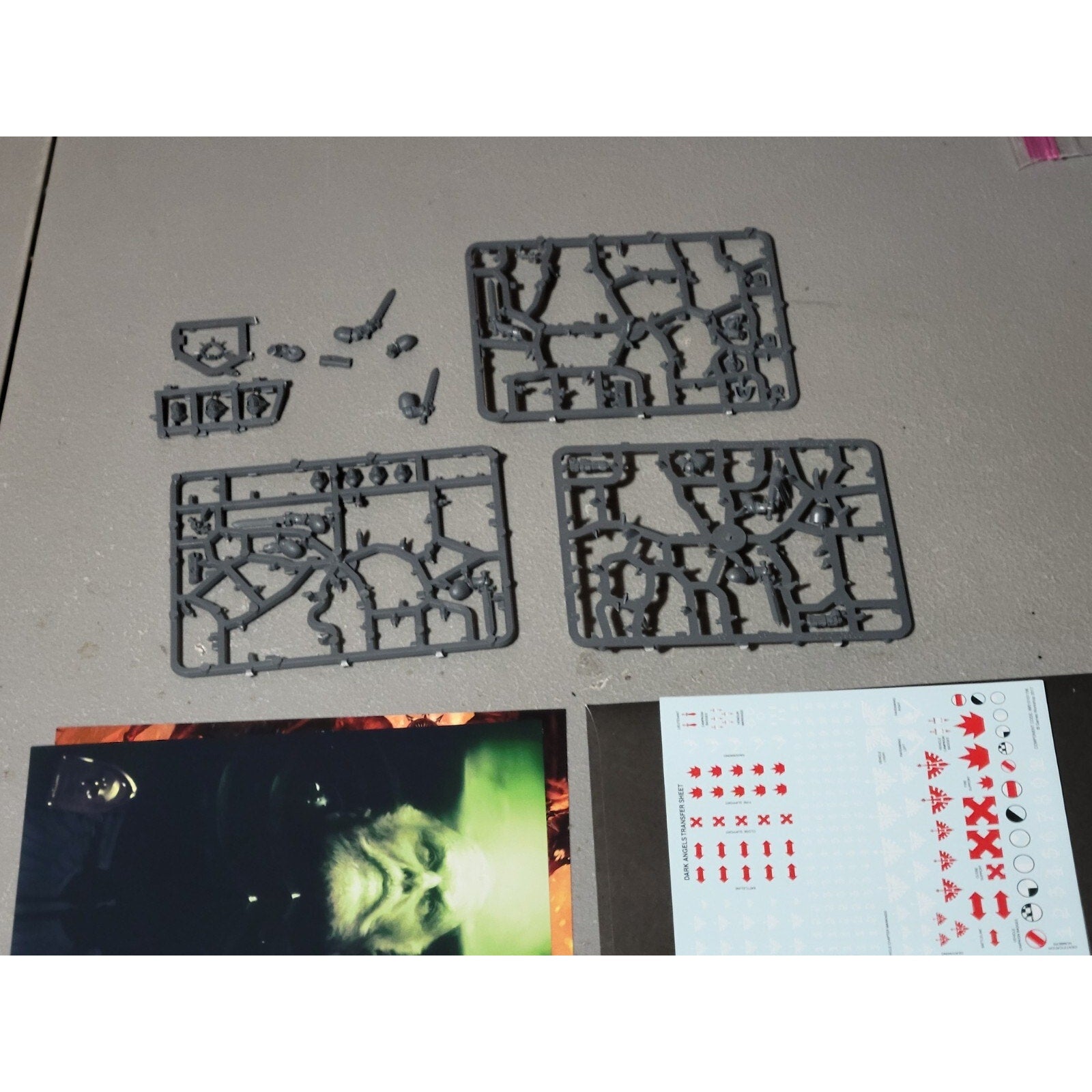 A18404 WARHAMMER 40K MARINES DARK ANGELS LION'S GUARD EXTRA BITS TRANSFER PRINTS