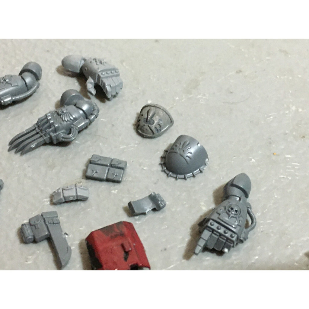 A20134 WARHAMMER 40K SPACE MARINES BITS LOT CHAPTERS BLOOD ANGELS GREY KNIGHTS