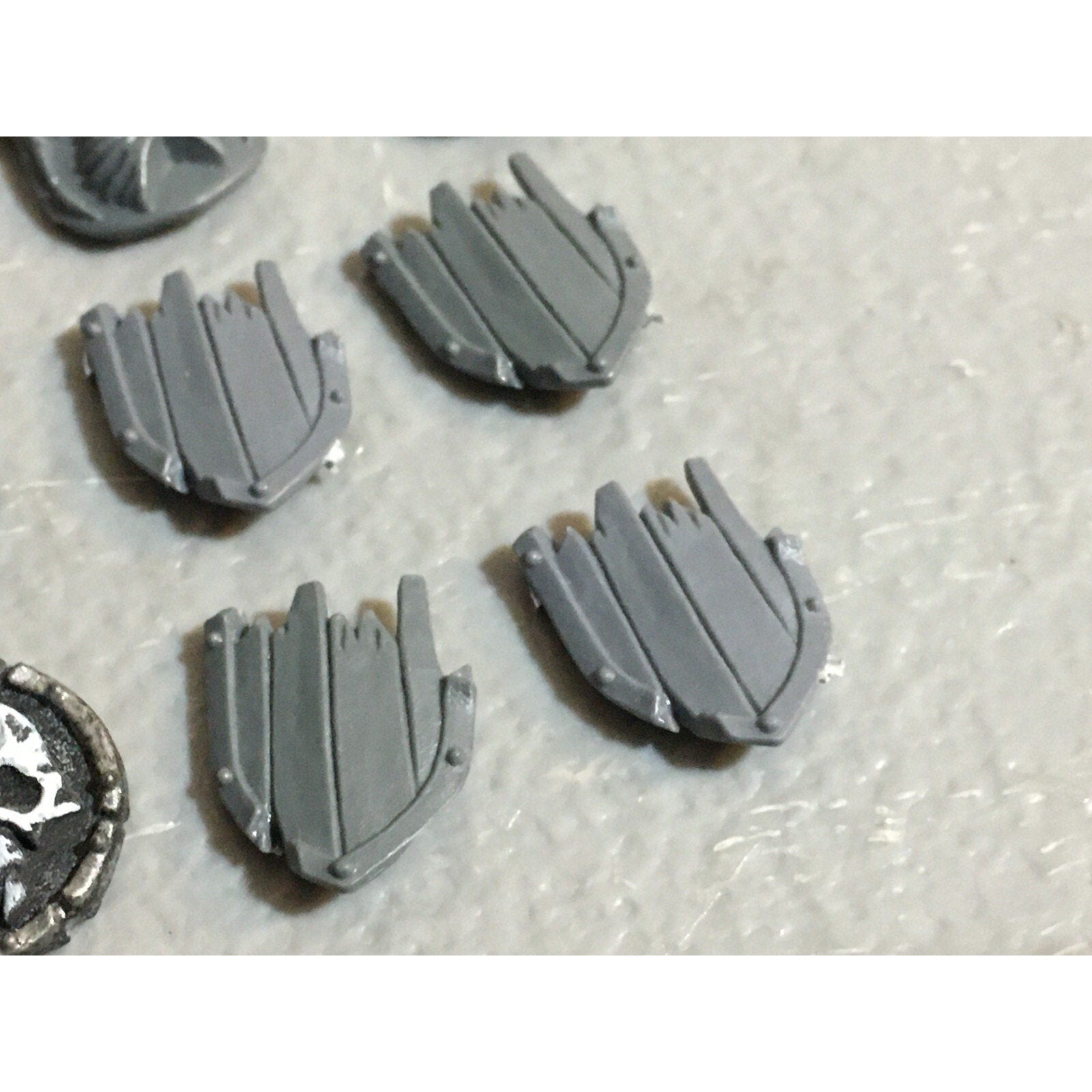 A23407 WARHAMMER FANTASY VAMPIRE COUNTS UNDEAD BITS LOT SHIELDS GAMES WORKSHOP