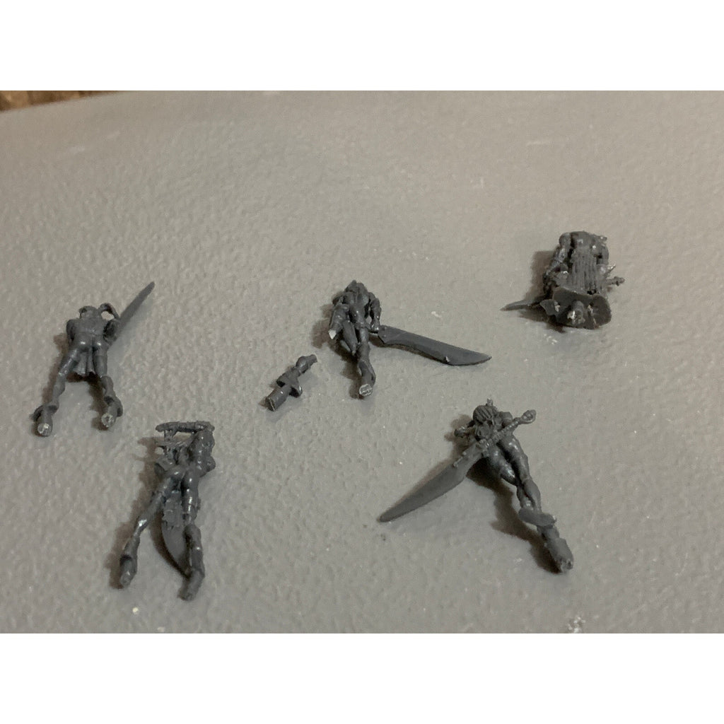 A10735 RACKHAM CONFRONTATION PLASTIC KELT FIANNAS & DRAC MAC SYRO