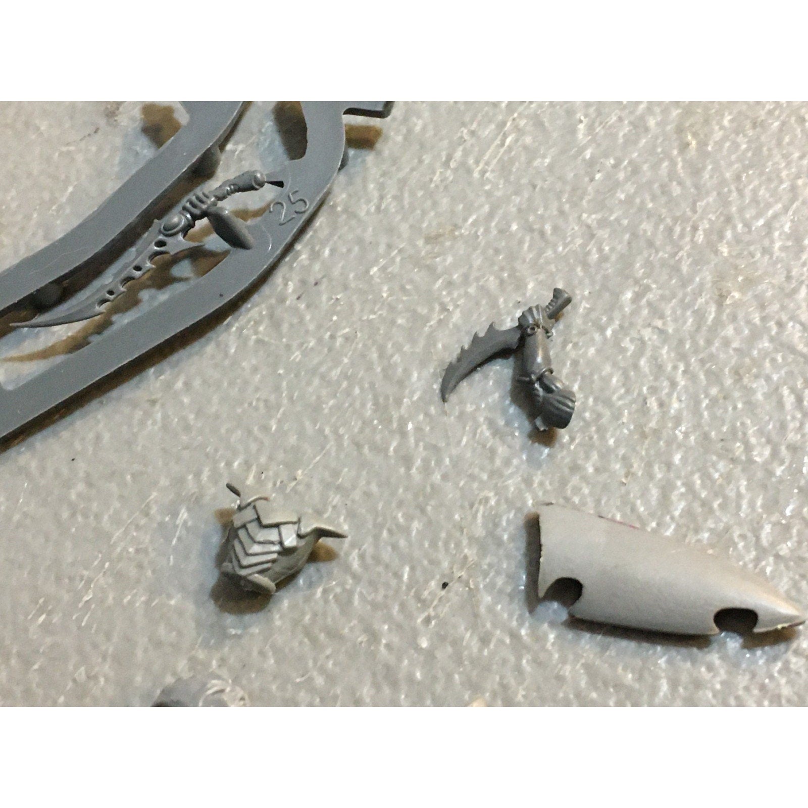 A27324 WARHAMMER AOS FANTASY OLD WORLD BITS LOT DARK ELVES HORSE HEADS