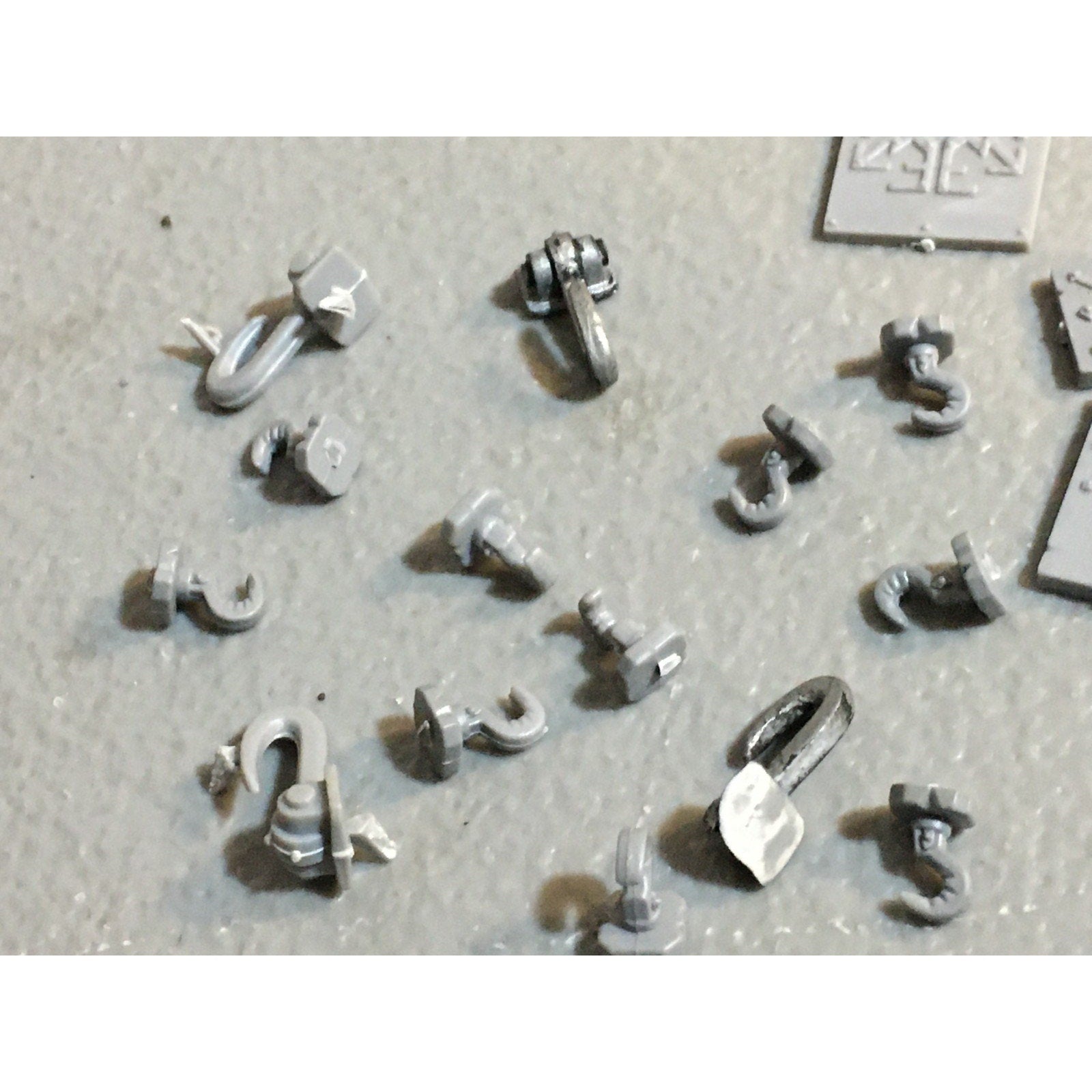 A25114 WARHAMMER 40K CHAOS SPACE MARINES BITS LOT TANK PLATE HOOK 4 BIT METAL GW