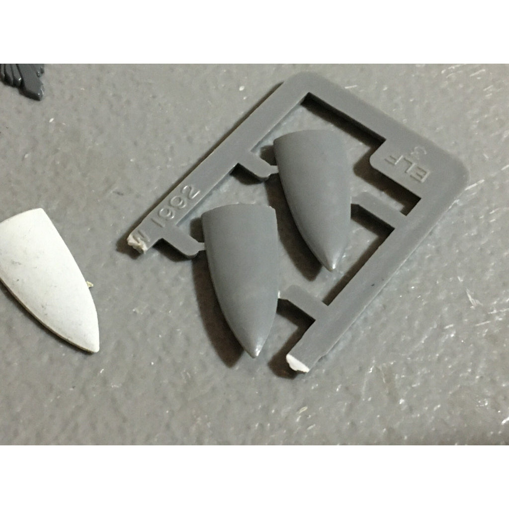 A22055 WARHAMMER FANTASY HIGH ELVES BITS LOT SHIELDS & ICONS GW GAMES WORKSHOP