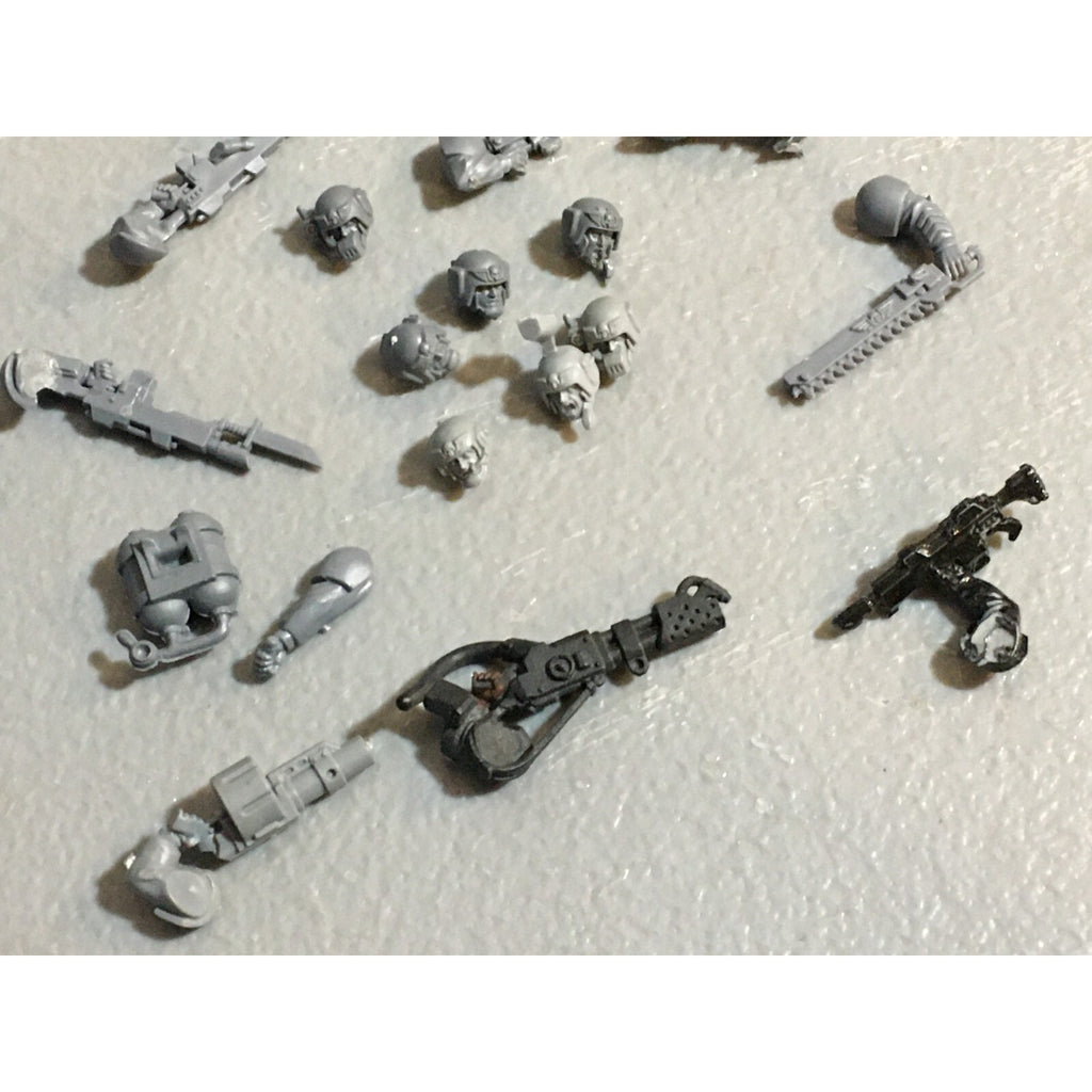 A23206 WARHAMMER 40K IG IMPERIAL ASTRA BITS LOT MIXED HEAD ARM GW GAMES WORKSHOP