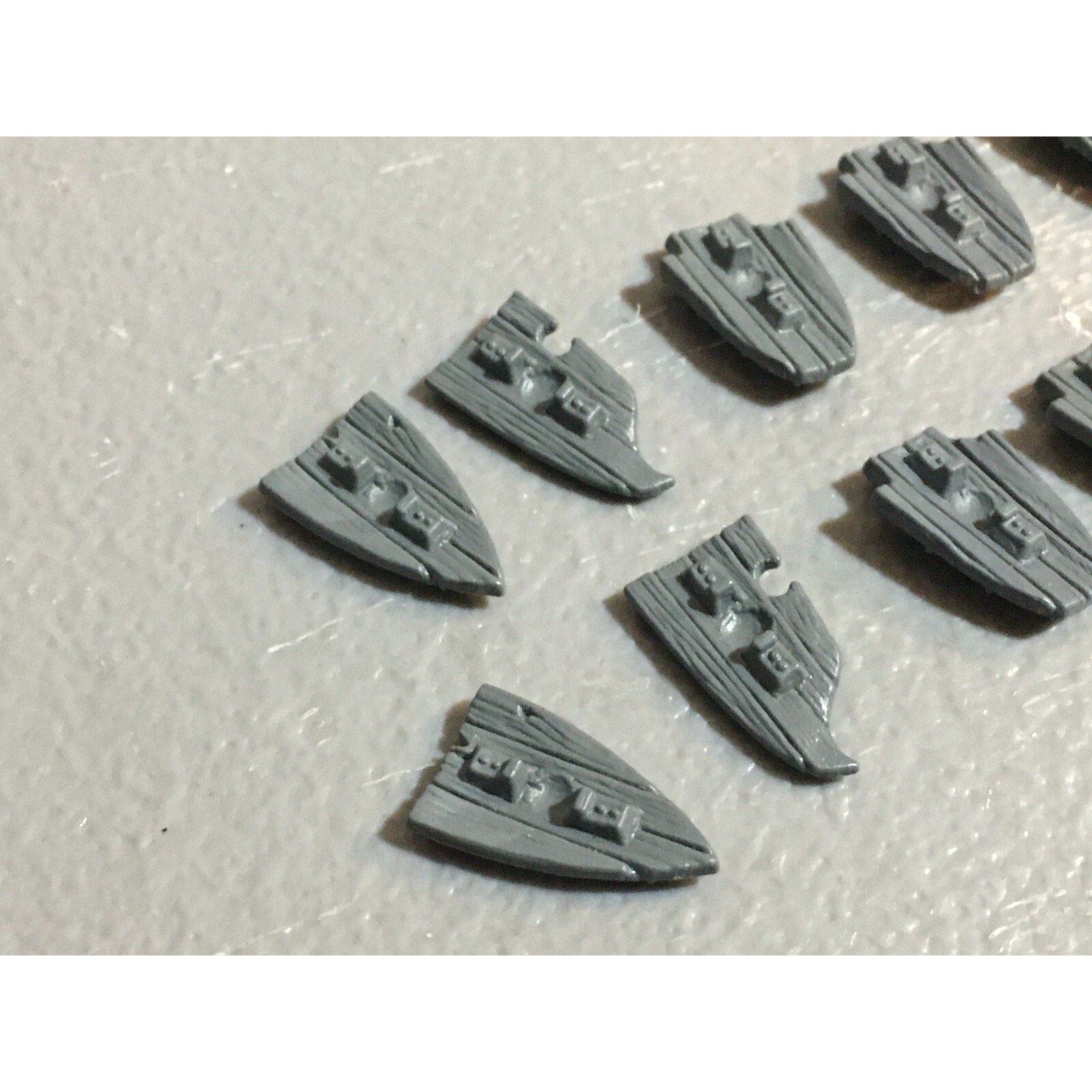 A23410 WARHAMMER FANTASY VAMPIRE COUNTS UNDEAD BITS LOT SHIELDS GAMES WORKSHOP