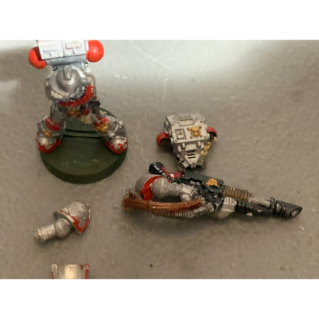 A23309 WARHAMMER 40K SPACE MARINES METAL BITS LOT HEAVY DARK ANGELS SHOULDER PAD