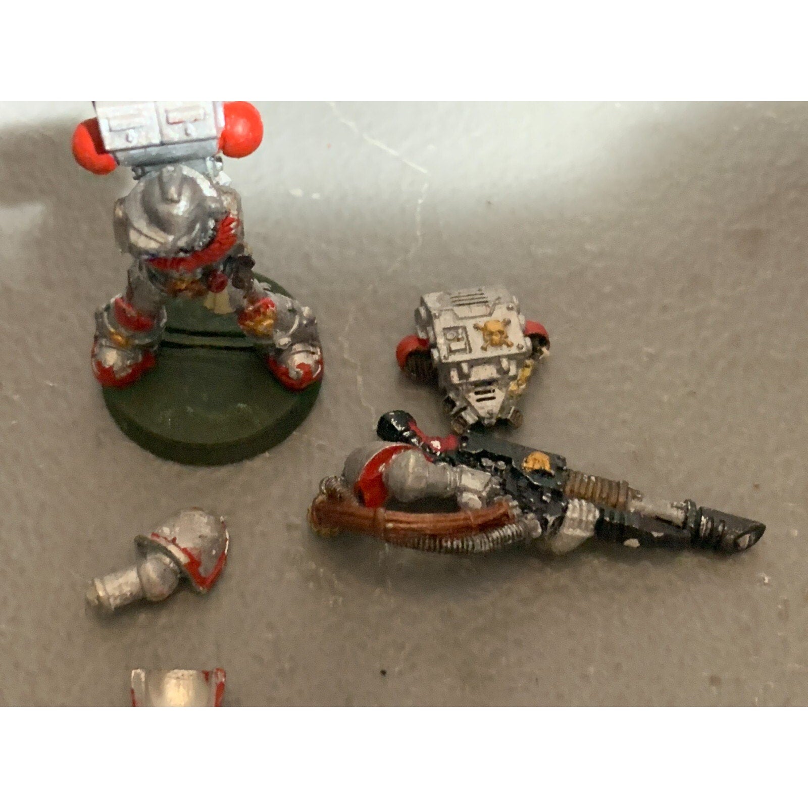 A23309 WARHAMMER 40K SPACE MARINES METAL BITS LOT HEAVY DARK ANGELS SHOULDER PAD