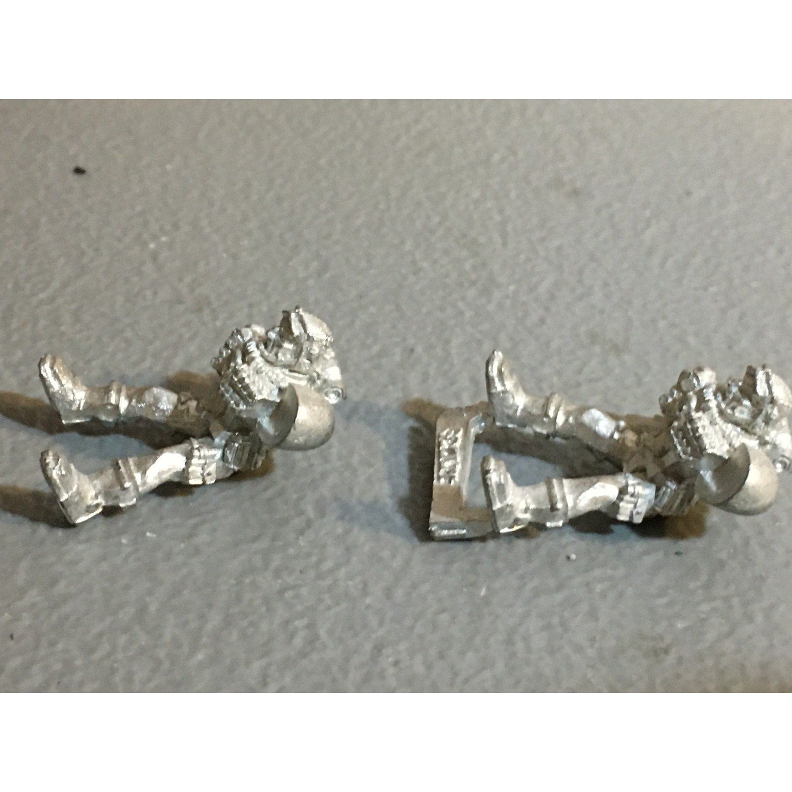 A33831 WARHAMMER 40K SPACE MARINES METAL SCOUT BIKE RIDER BODY ONLY 2 PK GW