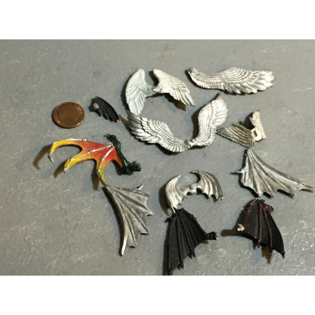 A32497 UNKNOWN METAL MINIATURES BITS LOT FANTASY WINGS DRAGON DEMON ANGEL
