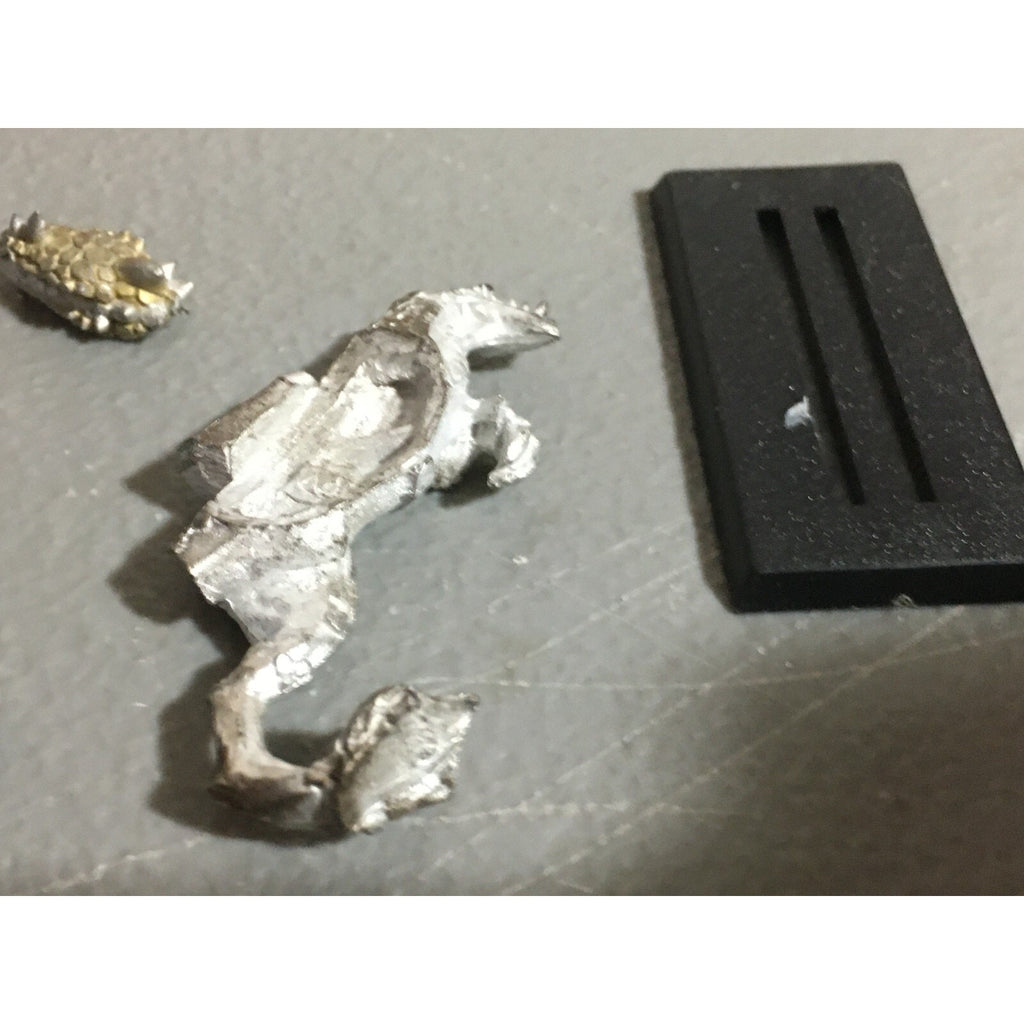 A20381 WARHAMMER FANTASY DARK ELVES METAL COLD ONE KNIGHT NO SHIELD SPEAR