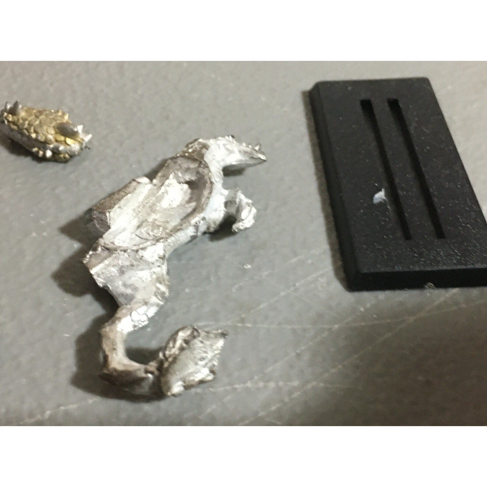 A20381 WARHAMMER FANTASY DARK ELVES METAL COLD ONE KNIGHT NO SHIELD SPEAR