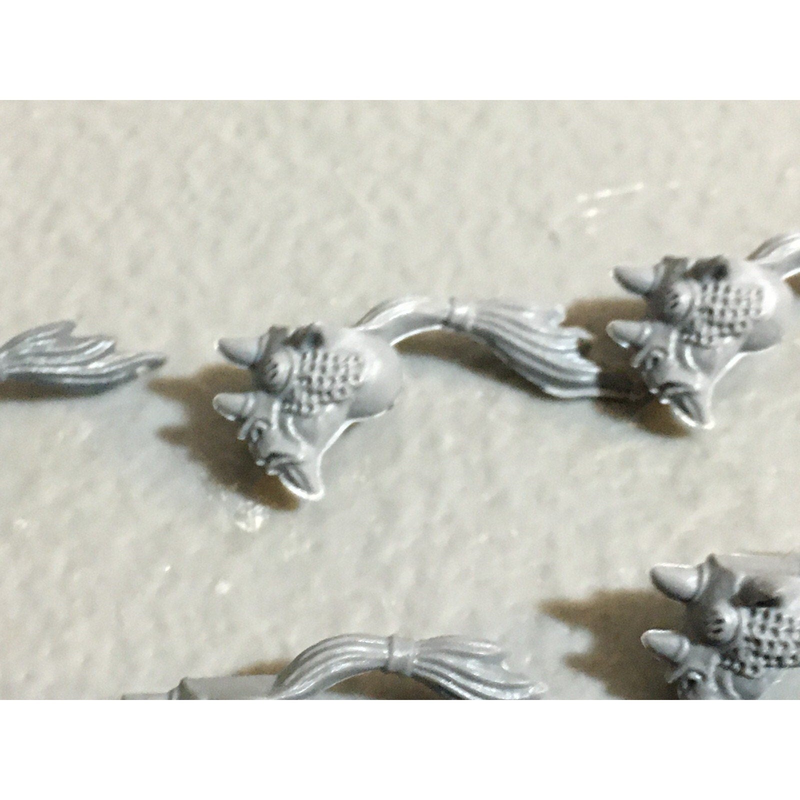 A23234 WARHAMMER FANTASY CHAOS BEASTMEN BITS LOT BESTIGOR ARMS HEADS GW