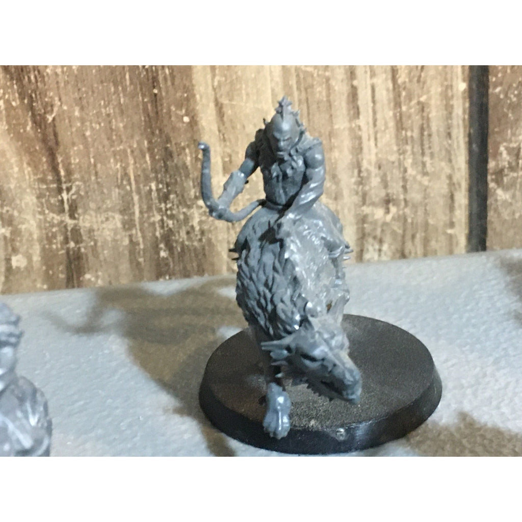 A30329 LOTR LORD OF THE RINGS GW GAMES WORKSHOP HUNTER ORCS ON FELL WARGS